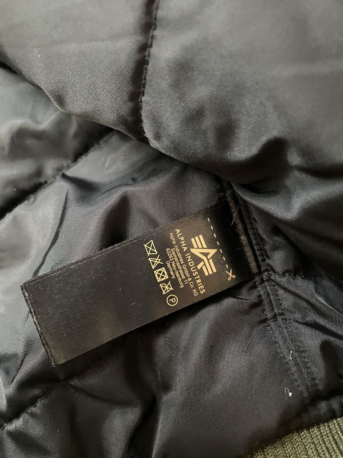 Alpha Industries Alpha Industries MA-1 Men's Bomber Jacket in Sage Green Size US L / EU 52-54 / 3 - 16 Thumbnail