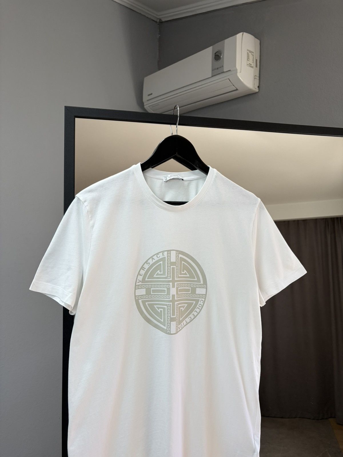 Versace Versace Medusa Logo T-Shirt White Minimal Luxury Vintage Tee Size US M / EU 48-50 / 2 - 4 Thumbnail