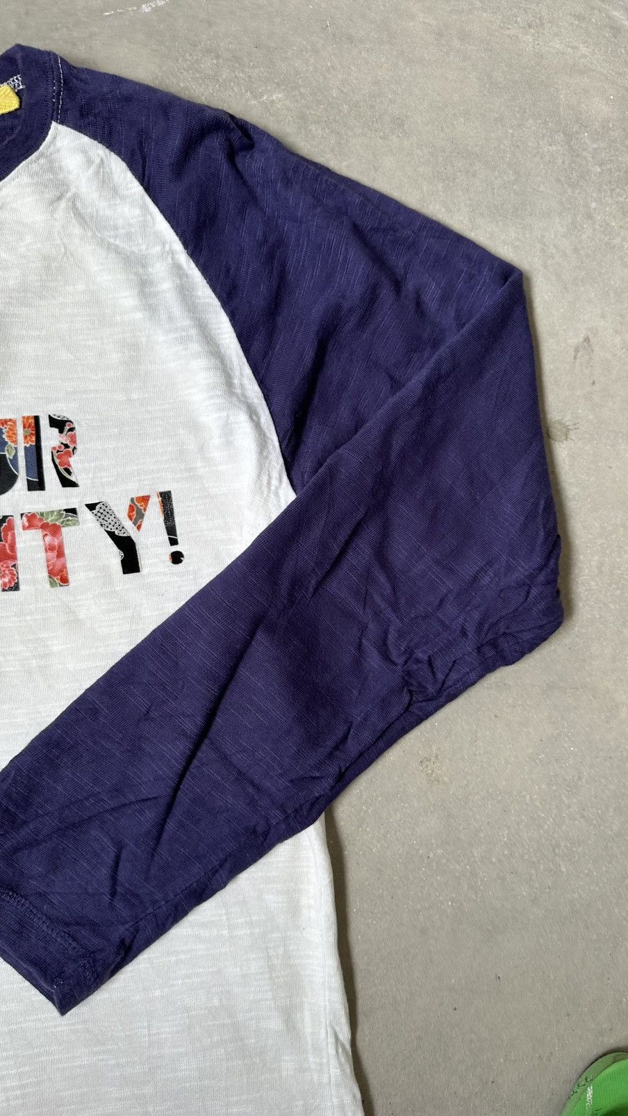 Takeo Kikuchi TK DONT LOSE YOUR CURIOSITY! JAPAN POEMS RAGLAN TEE Size US M / EU 48-50 / 2 - 4 Thumbnail