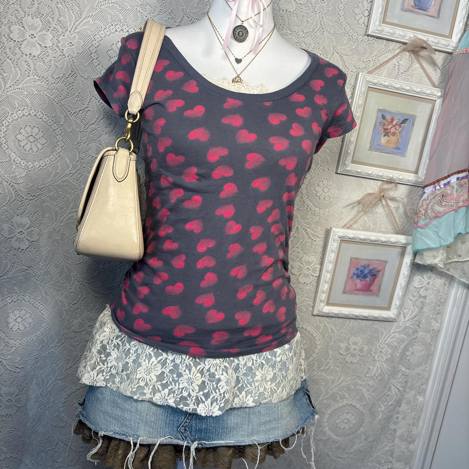 Other y2k fitted heart baby tee with synching on the side Size S / US 4 / IT 40 - 2 Thumbnail