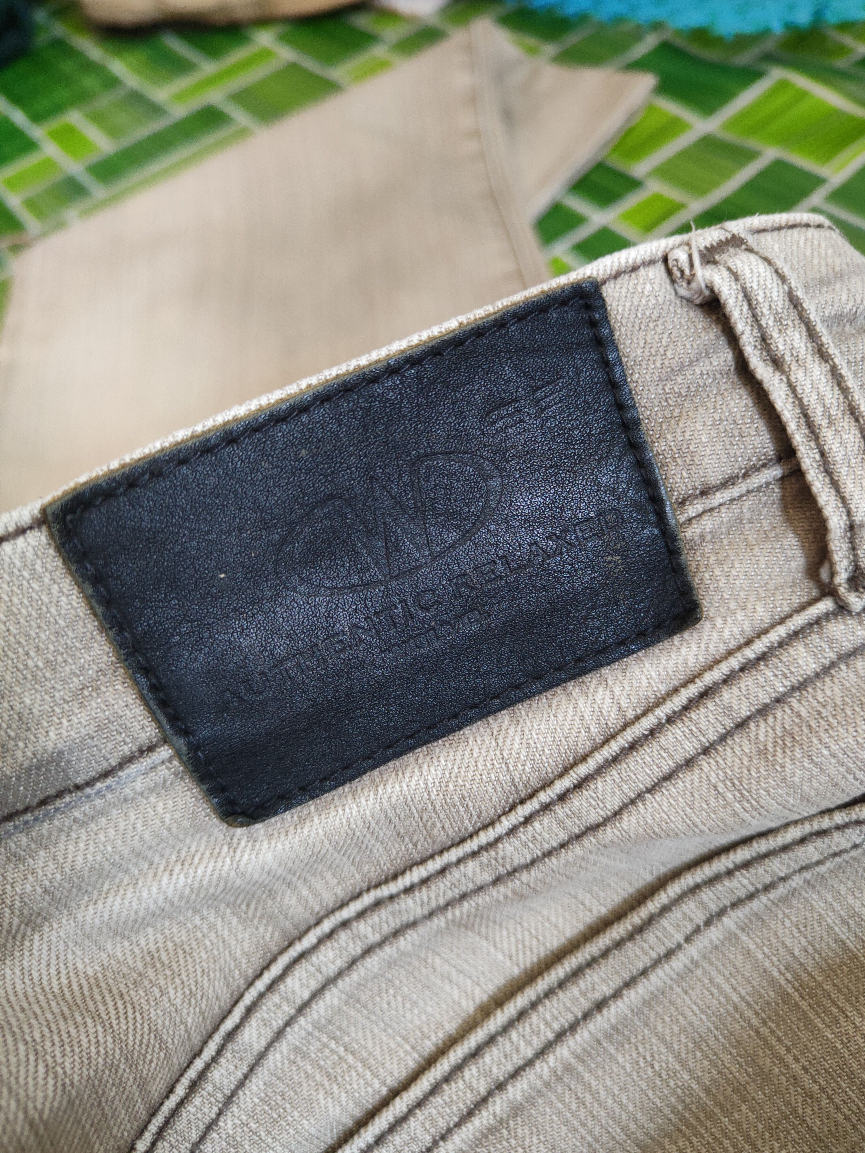 Japanese Brand Vintage Wolvo Faded Dark Brown Distressed Denim Pants N#S45 Size US 33 - 13 Thumbnail