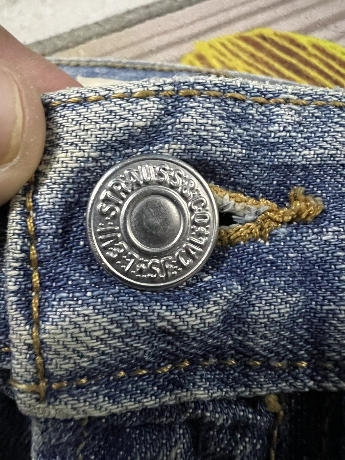 Levi's VINTAGE LEVIS 527 LOW BOOTCUT LIGHT WASH VERY RARE Size US 30 / EU 46 - 9 Thumbnail