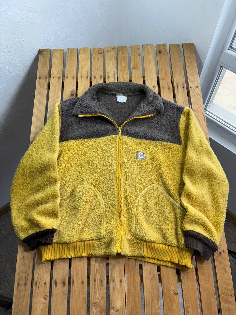 Helly Hansen Helly Hansen Vintage Distressed Fleece Teddy Sherpa Jacket Size US L / EU 52-54 / 3 - 1 Thumbnail