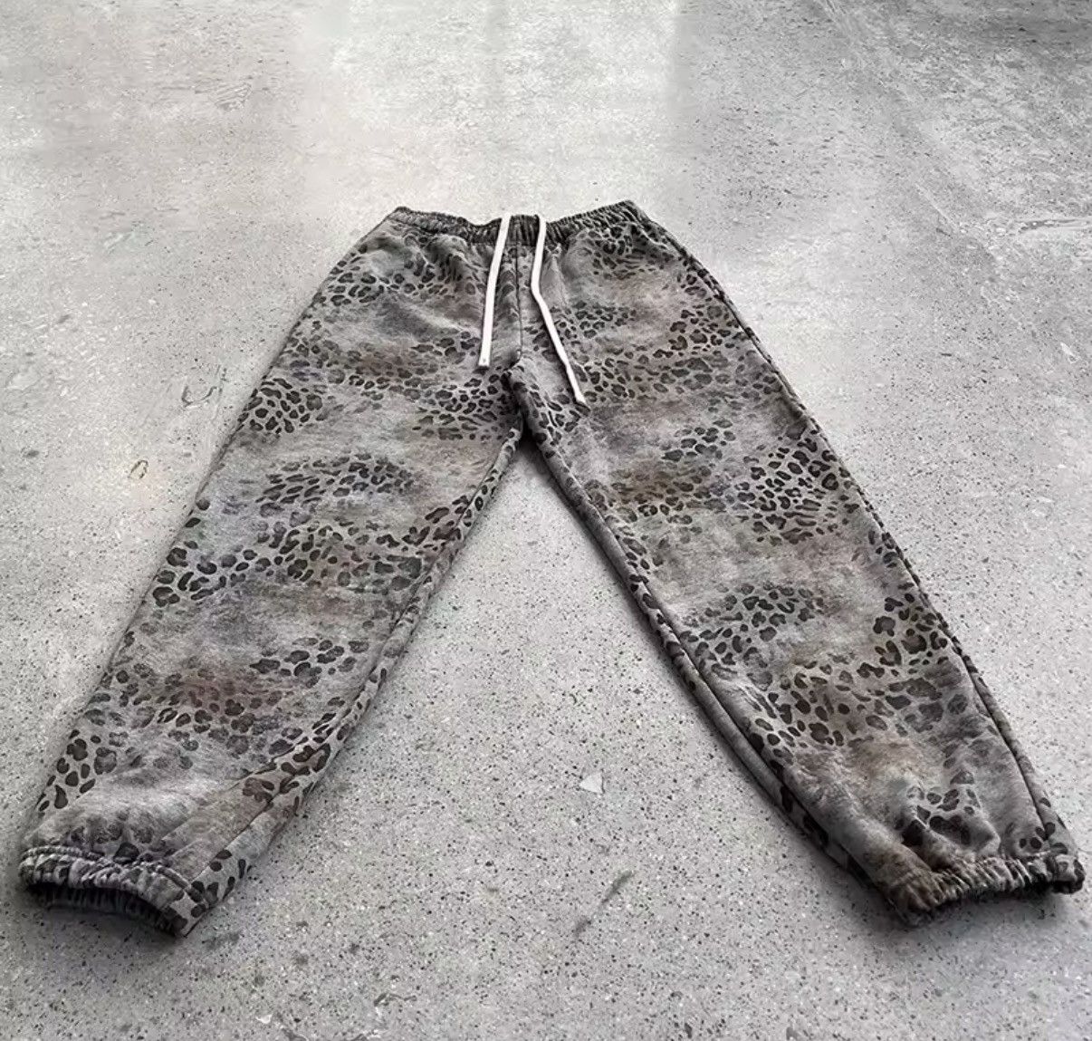 Other Leopard Streetwear Sportswear Jogger Sweatpants Size US 32 / EU 48 - 2 Thumbnail