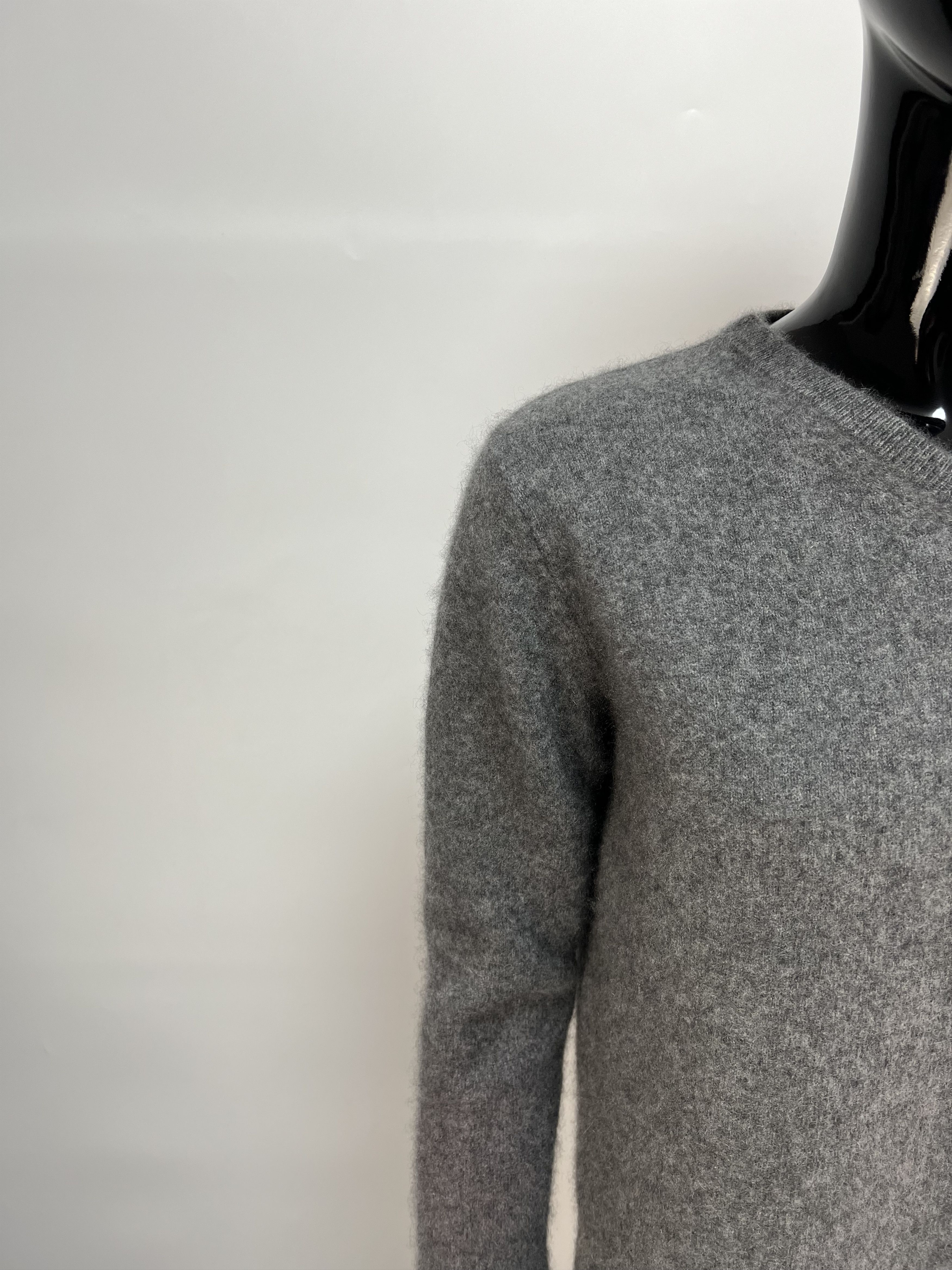 Zadig & Voltaire Zadig & Voltaire Cashmere V-Neck Sweater Leather Aplication Size S / US 4 / IT 40 - 8 Thumbnail