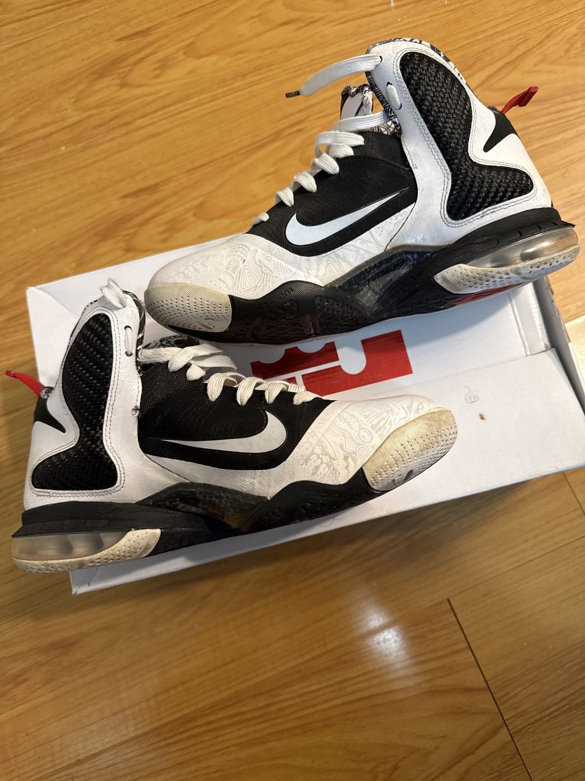 Nike Lebron 9 “Freegum” Size US 10 / EU 43 - 2 Thumbnail