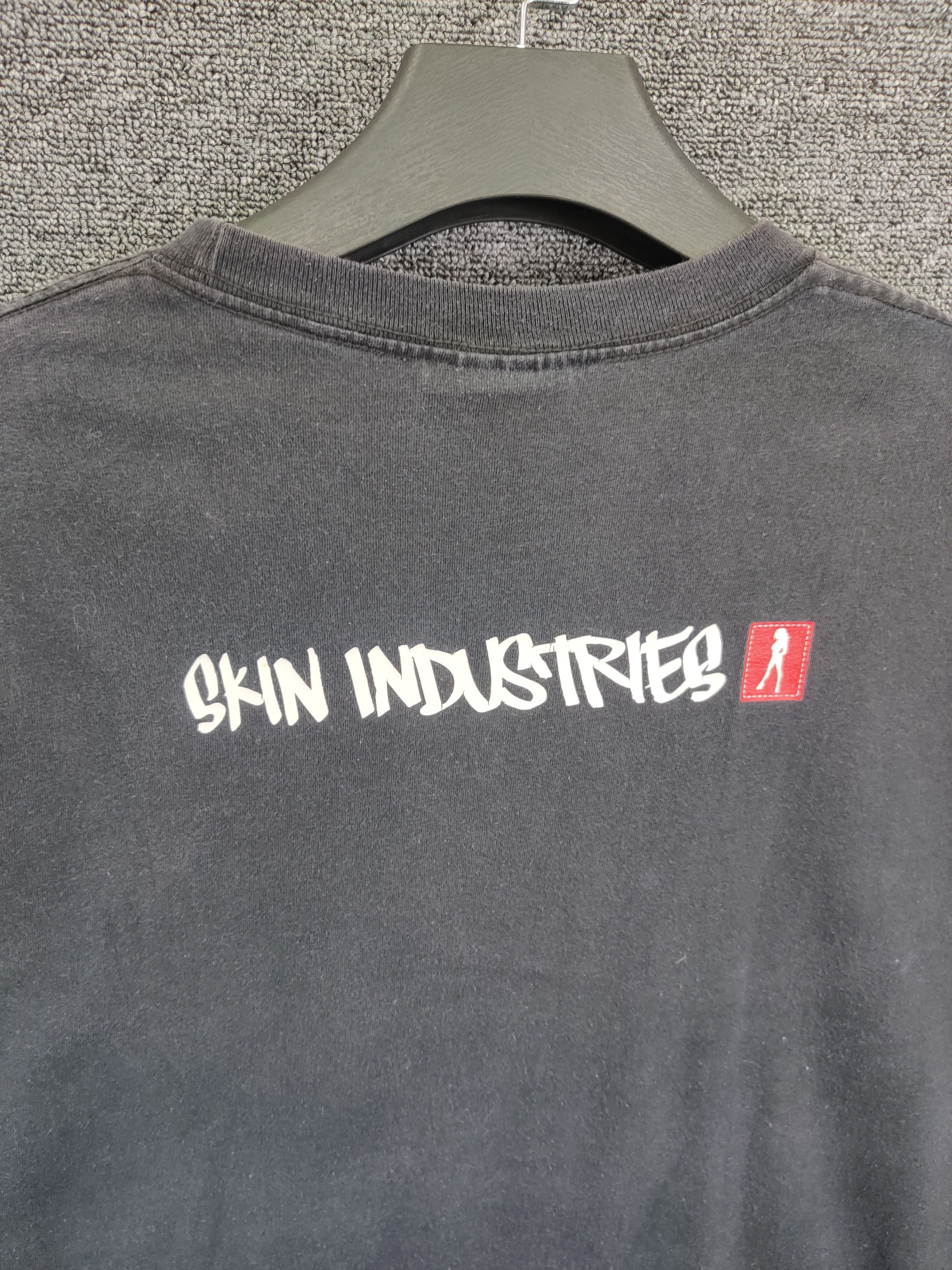 Vintage Vintage 90s Skin Industries Skateboard Tee Tshirt Size US XL / EU 56 / 4 - 6 Thumbnail