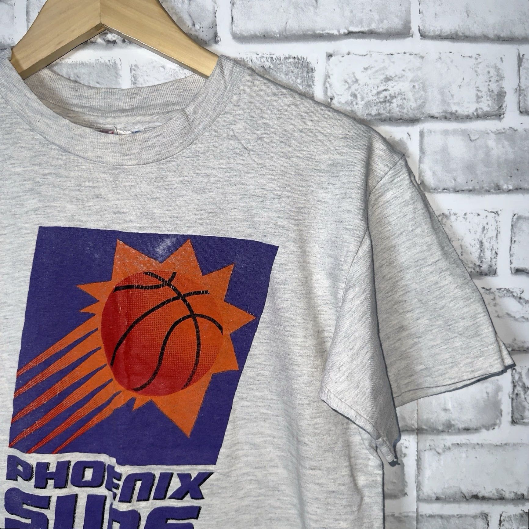 Hanes VTG Hanes Phoenix Suns 100% Cotton Graphic Tee Mens Size S SINGLE Stitch USA Size US S / EU 44-46 / 1 - 2 Thumbnail