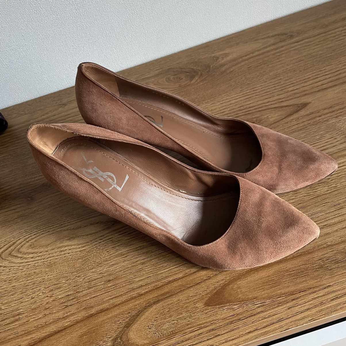 Yves Saint Laurent Luxury Yves Saint Laurent Heels Women’s Shoes Old Money 00s Size US 9 / IT 39 - 2 Thumbnail