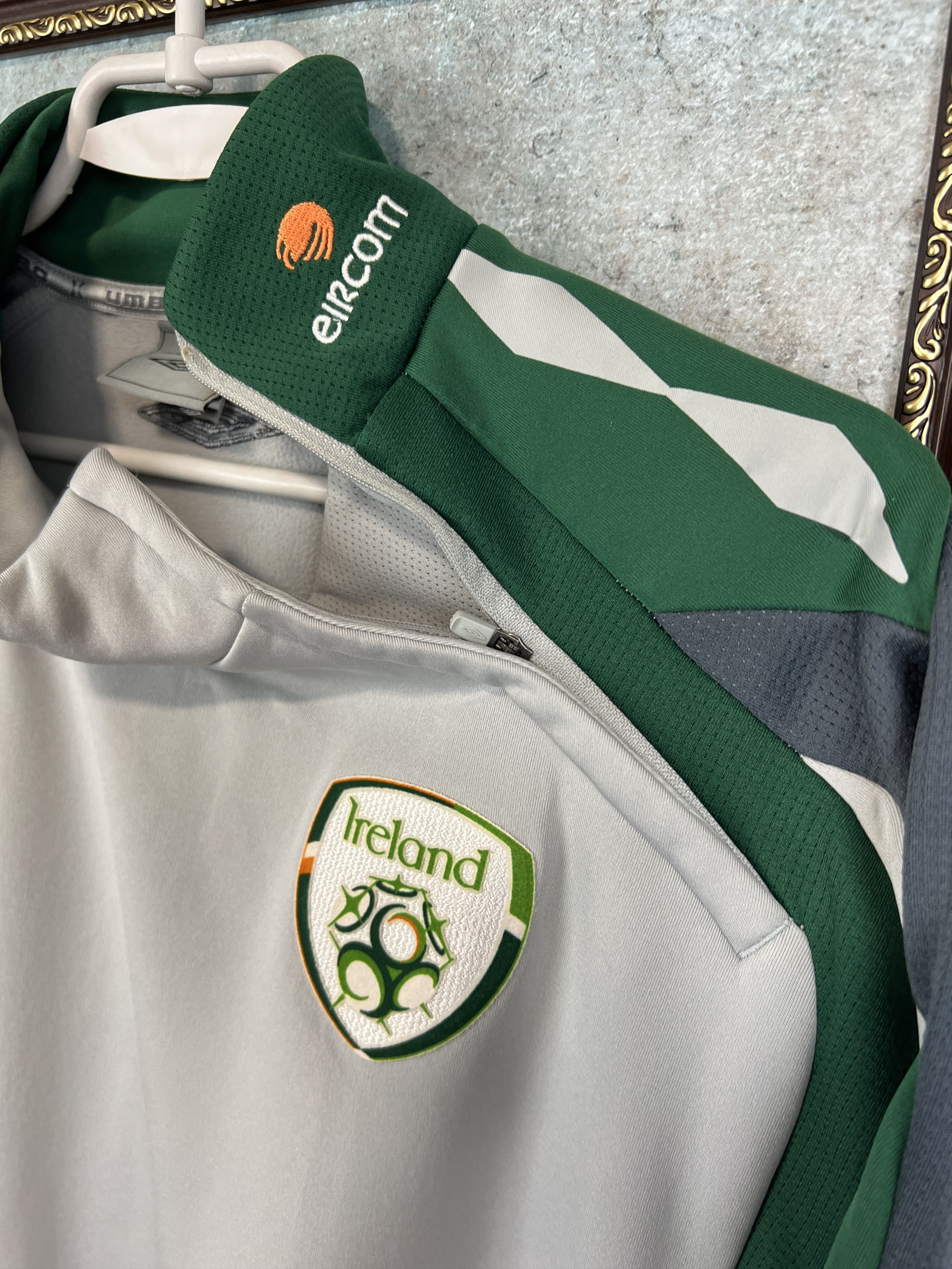 Umbro Ireland Football Train Sweatshirt Soccer Track Top Jacket Size US L / EU 52-54 / 3 - 4 Thumbnail