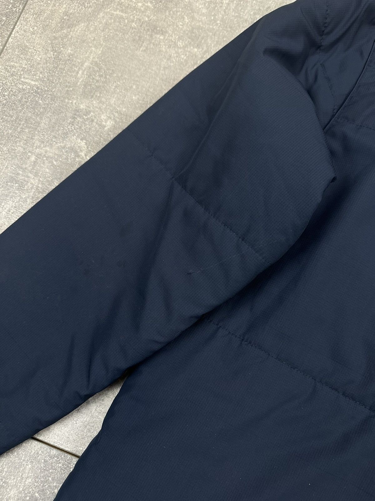 Oakley Men’s blue Oakley light jacket Size US L / EU 52-54 / 3 - 10 Thumbnail