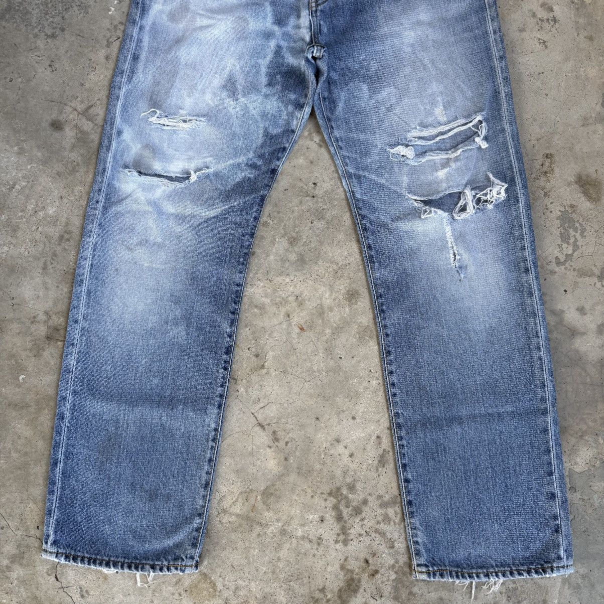 Japanese Brand Vintage Japanese Distressed Faded Stone Wash Denim Jeans Size US 35 - 3 Thumbnail