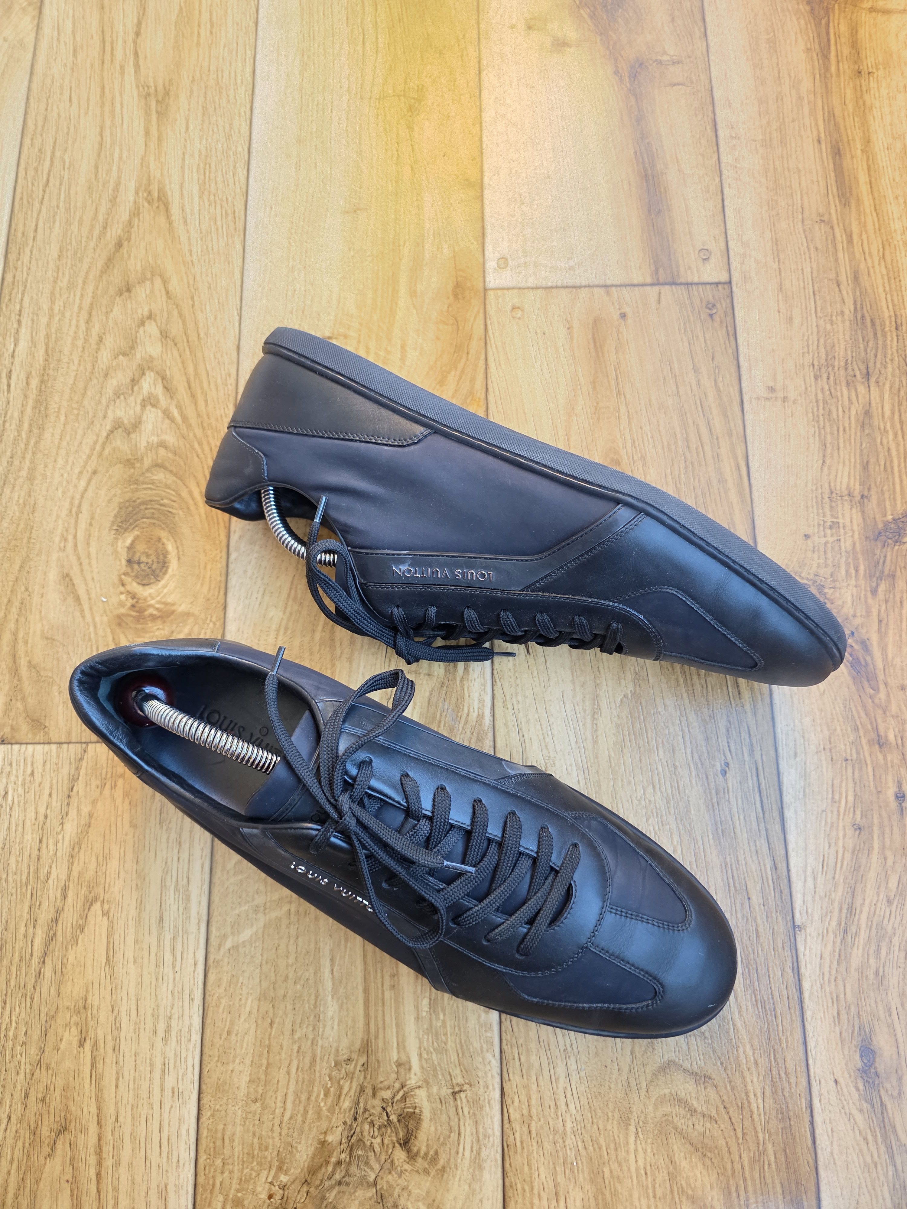 Louis Vuitton LOUIS VUITTON SNEAKERS Size US 11.5 / EU 44-45 - 2 Thumbnail