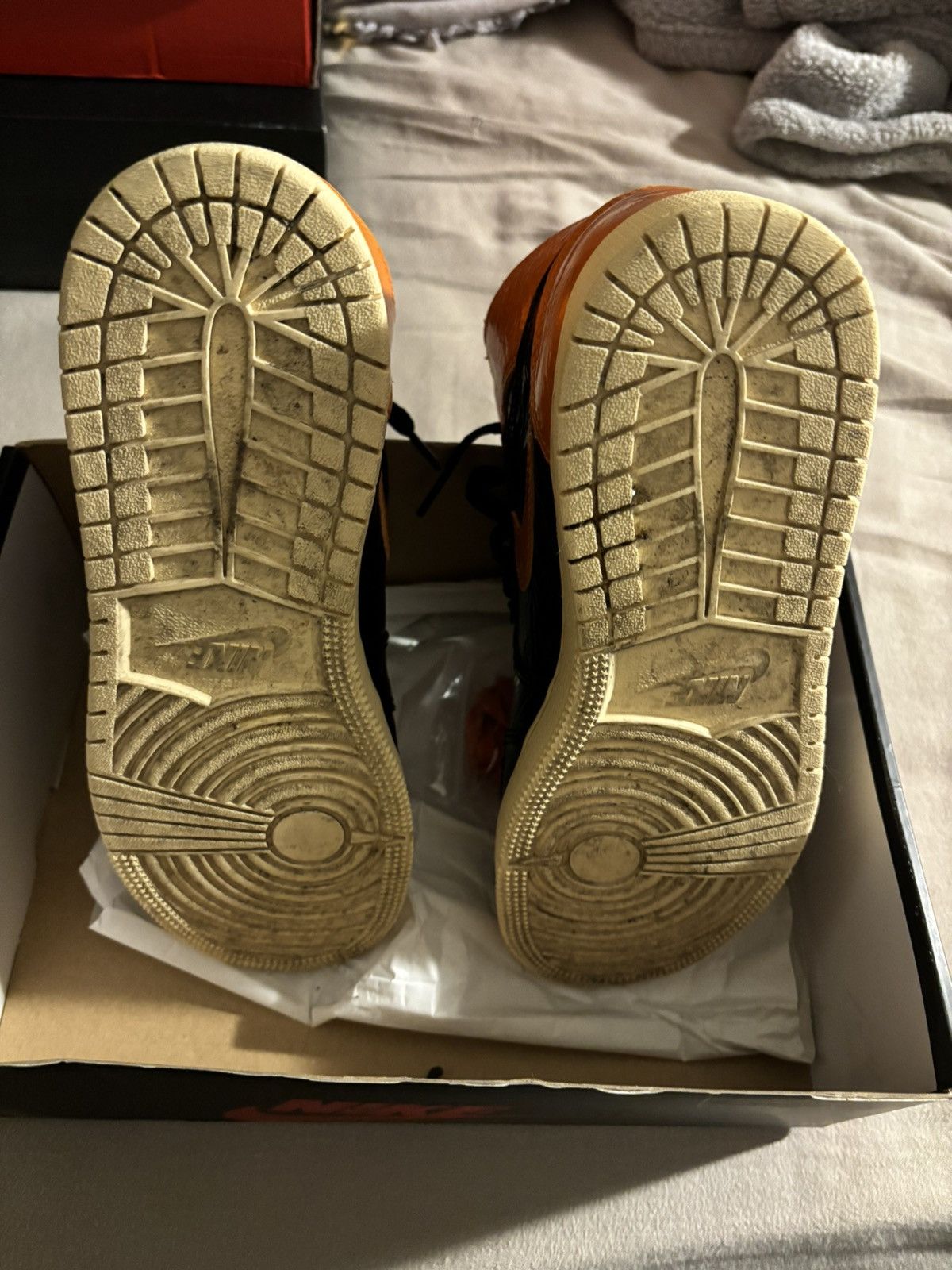 Jordan Brand × Nike Air Jordan 1 Retro High OG GS ‘Shattered Backboard 3.0’ Size US 7 / EU 40 - 2 Thumbnail