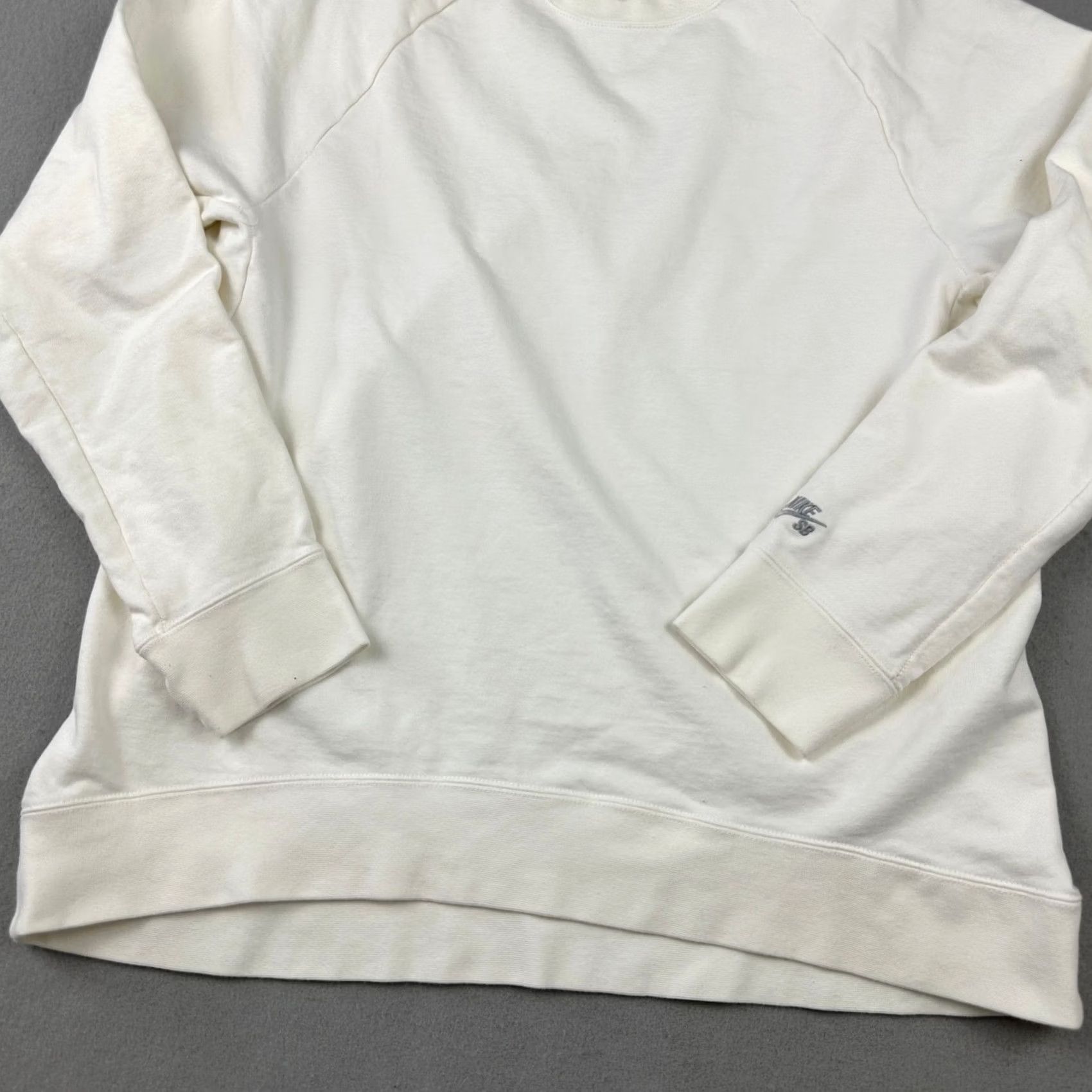 Nike Nike SB Sweatshirt Men 2XL Ivory Solid Crew Pullover Swoosh Graphic Print Skateboarding Winter Fall Spring Summer Men Size US XXL / EU 58 / 5 - 3 Thumbnail
