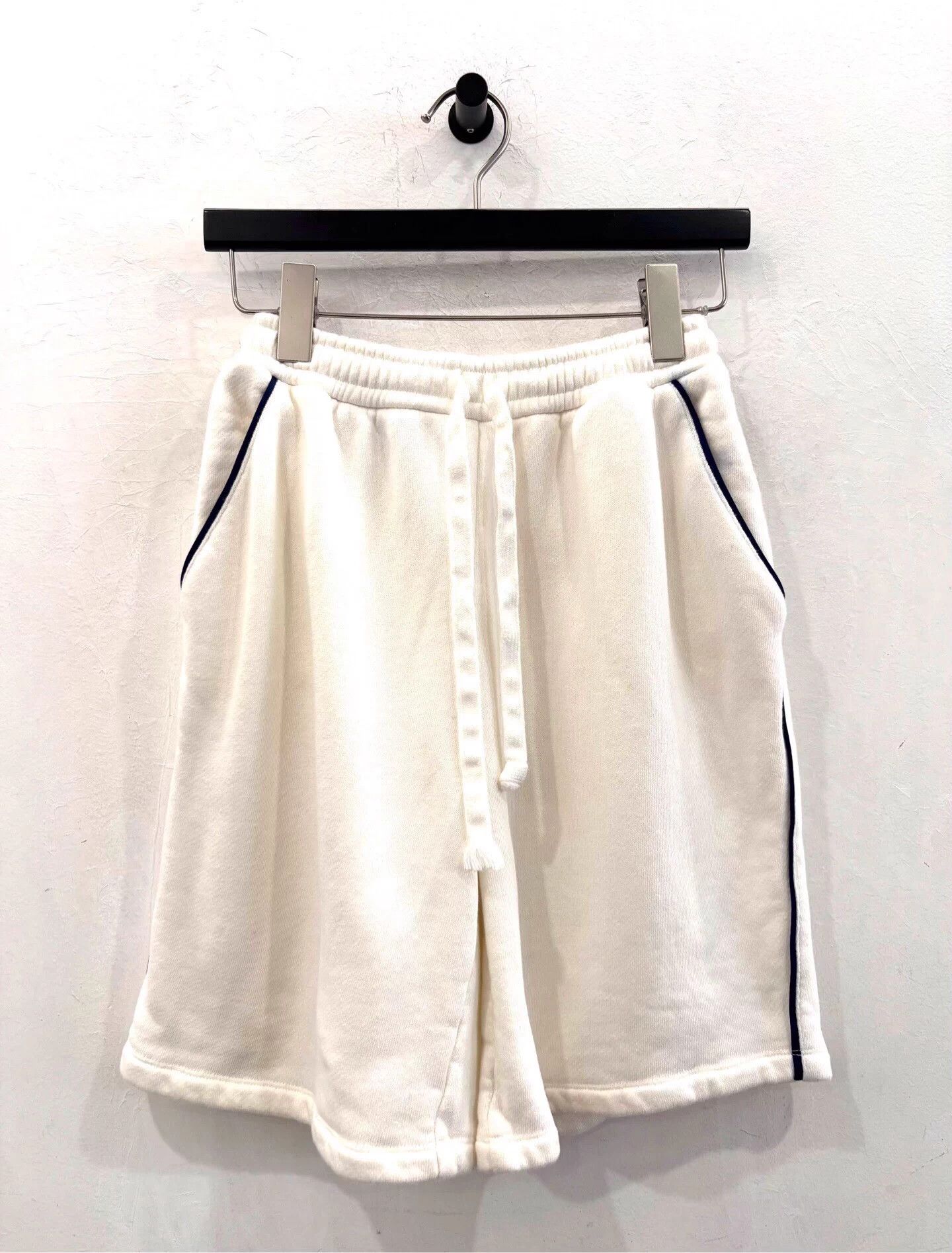 Gucci Gucci white embroidered GG logo shorts XS Size US 26 / EU 42 - 3 Thumbnail