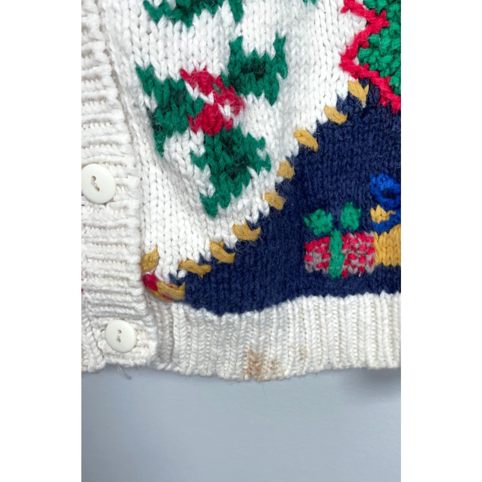 Vintage VINTAGE Ashley Sweater Vest Women 1X Ivory Christmas Motif Hand Knit Embroidered Poinsettia Nutcracker 90s Holiday Ugly Size XL / US 12-14 / IT 48-50 - 7 Thumbnail