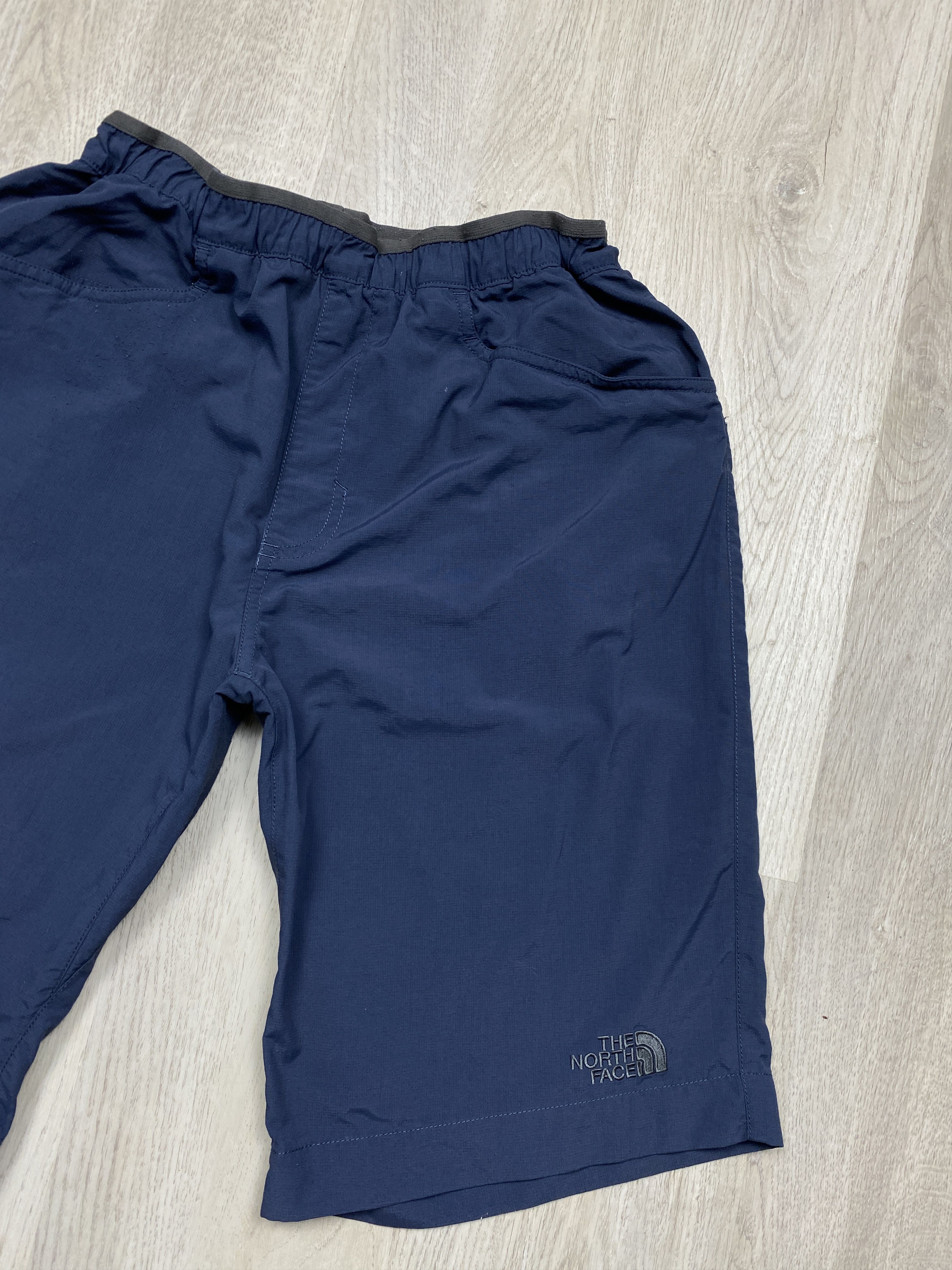 The North Face The North Face Vintage Mens Cargo Outdoor Shorts TNF Size US 32 / EU 48 - 2 Thumbnail