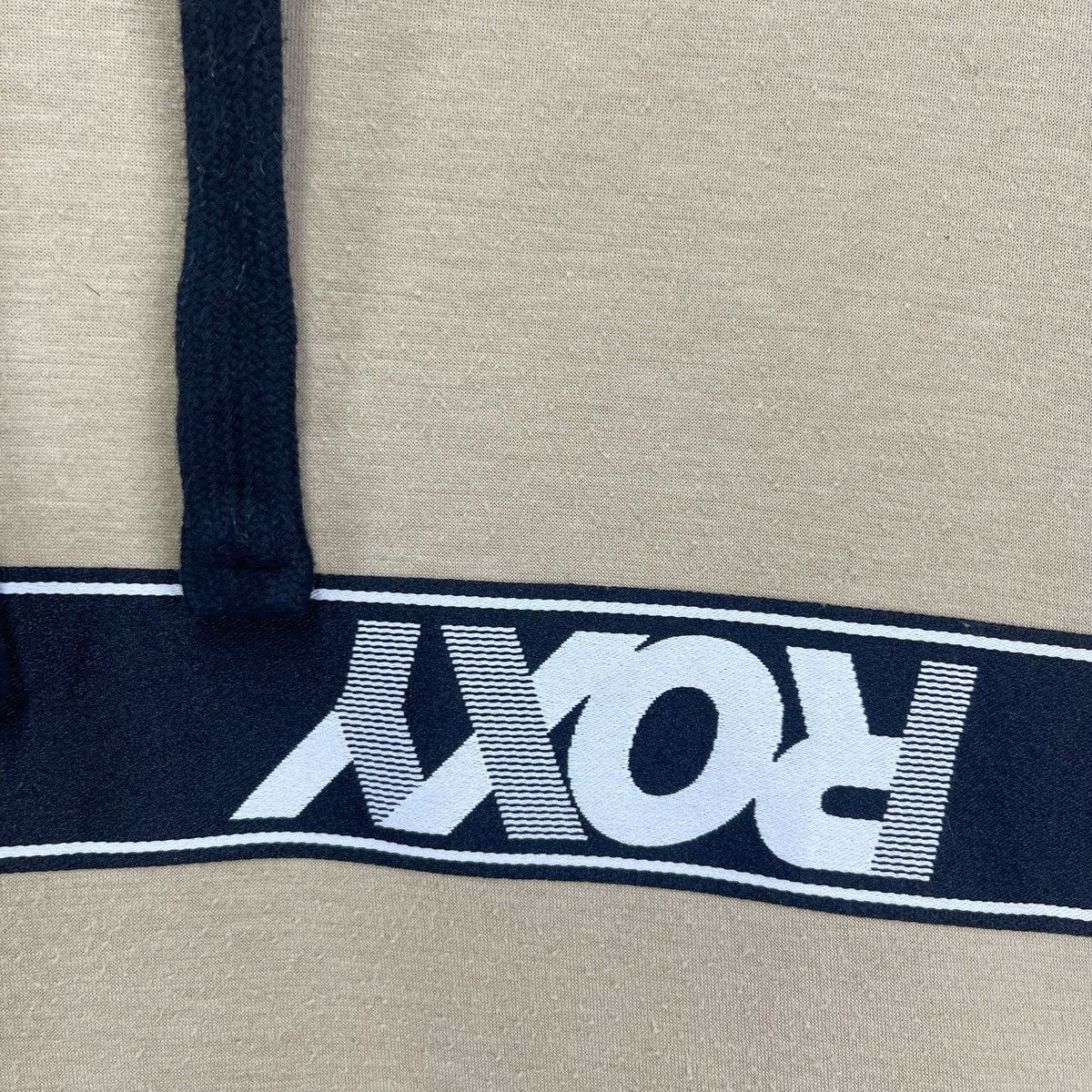 Vintage Vintage Roxy Surfboard Hoodie Size US XL / EU 56 / 4 - 7 Thumbnail