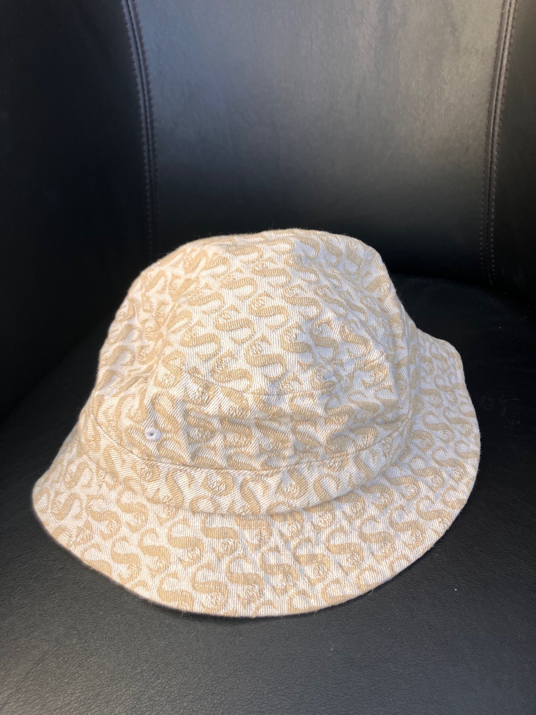 Supreme Monogram Denim Crusher Ｍ/Ｌ Supreme Monogram Denim Crusher Hat Size M/L -Blue- Confirmed