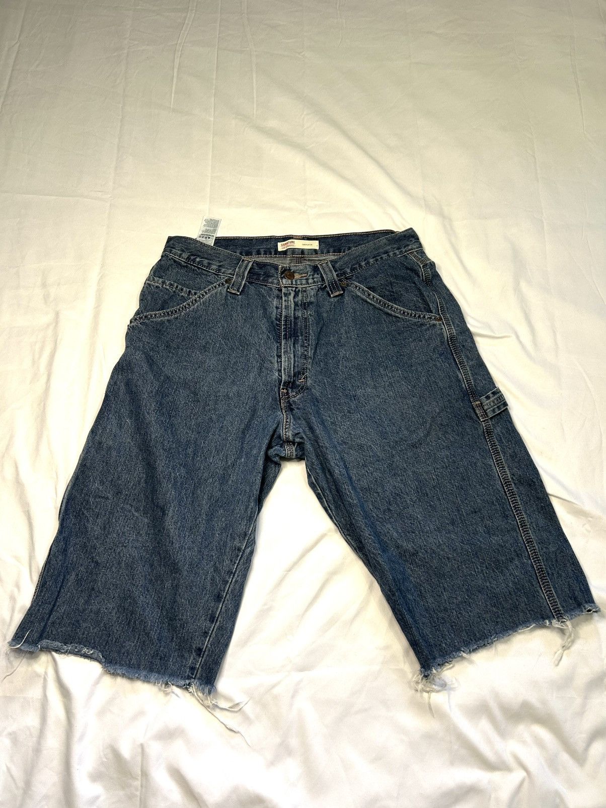 Levi's LEVI’s 519 DISTRESSED DENIM JORTS Size US 34 / EU 50 - 1 Thumbnail