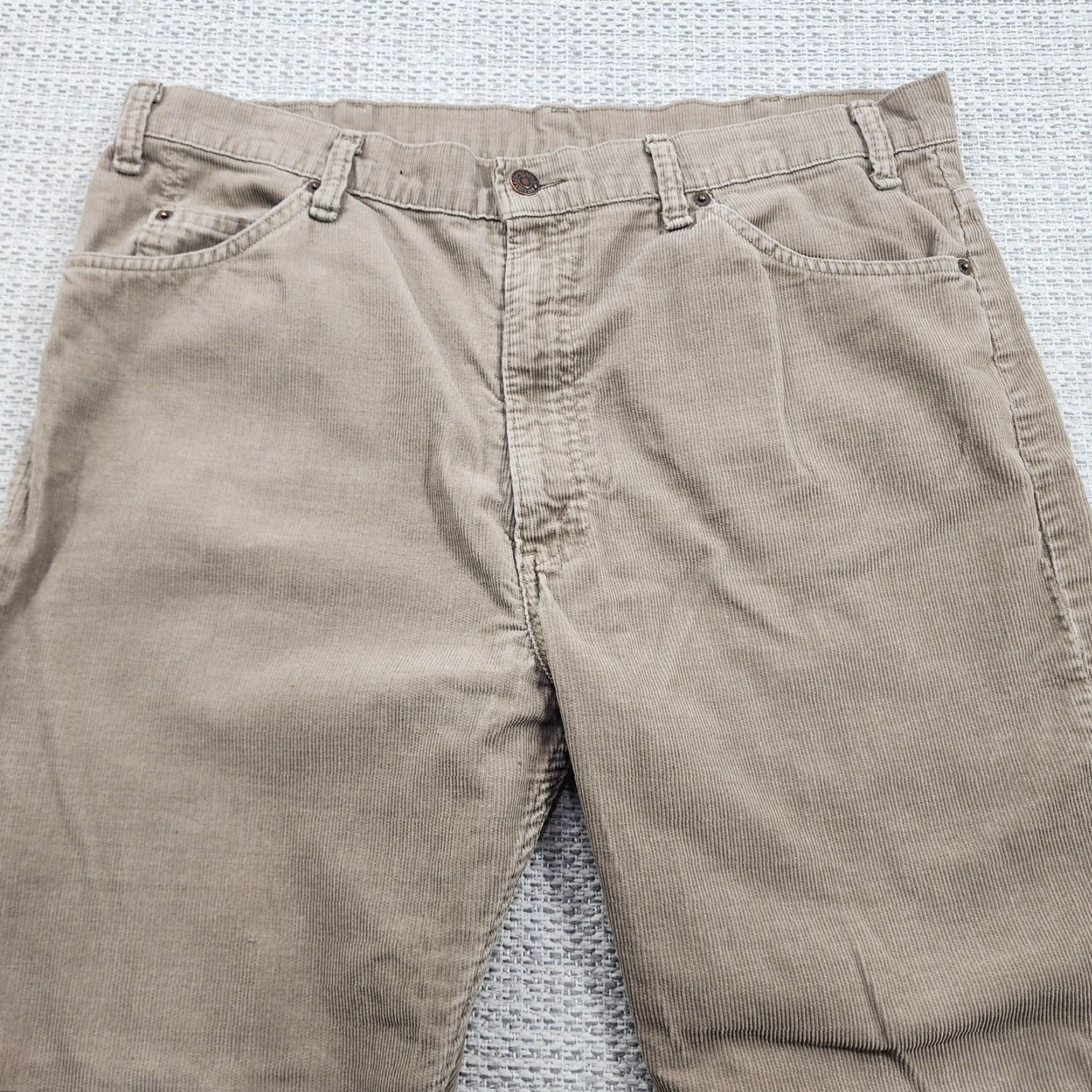 Levi's Vtg Levi's Corduroy Pants Mens 36x29 Tan Straight Leg Zip Fly Casual 90s Hippie Retro USA Size US 36 / EU 52 - 6 Thumbnail