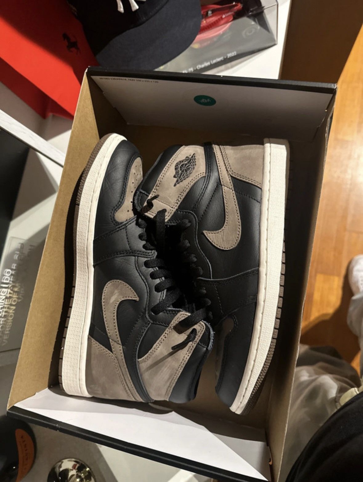 Nike jordan 1 palomino Size US 8.5 / EU 41-42 - 1 Thumbnail
