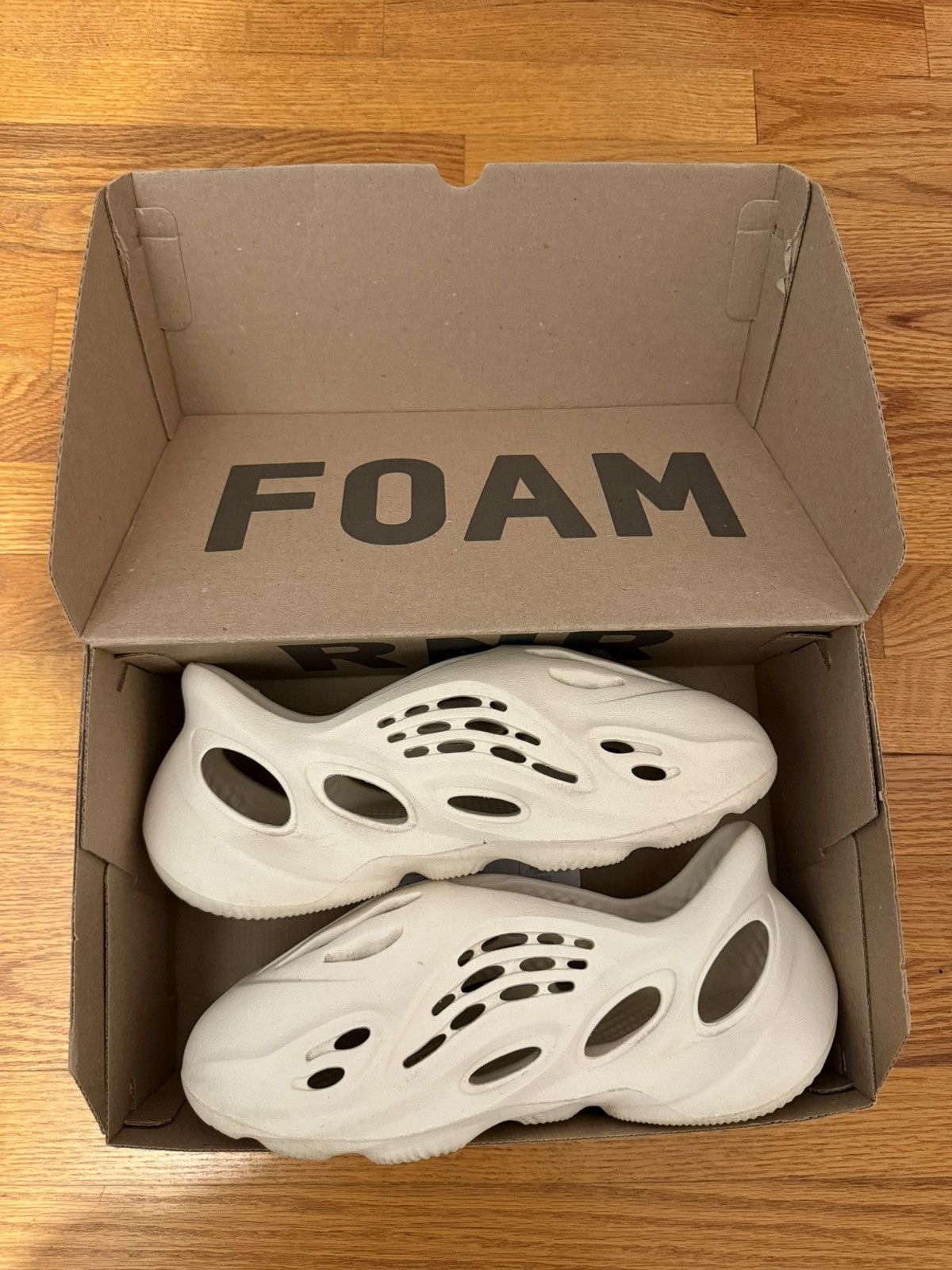 Adidas Yeezy foam runner sand Size US 10 / EU 43 - 6 Thumbnail