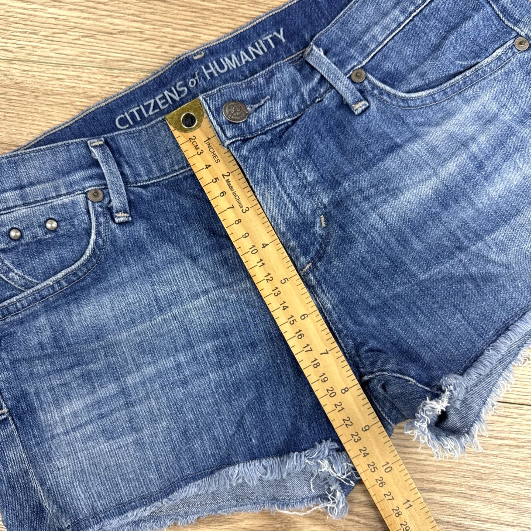 Citizens Of Humanity Citizens Of Humanity Women’s Cut-Off Jean Shorts, Size 27, Low Rise, 2in Inseam, Blue, Regular, Used, Good Condition Size 27" / US 4 / IT 40 - 6 Thumbnail