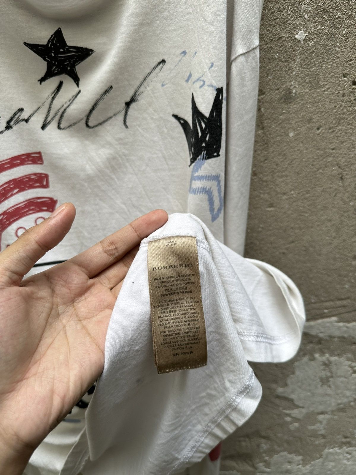 Burberry Authentic Burberry Art Distressed Longsleev Tshirt Size US M / EU 48-50 / 2 - 7 Thumbnail