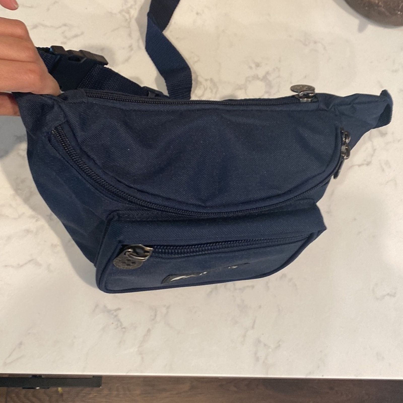 Other Everest Signature Waist Pack Navy hiking Gorpcore fanny pack Size ONE SIZE - 2 Thumbnail