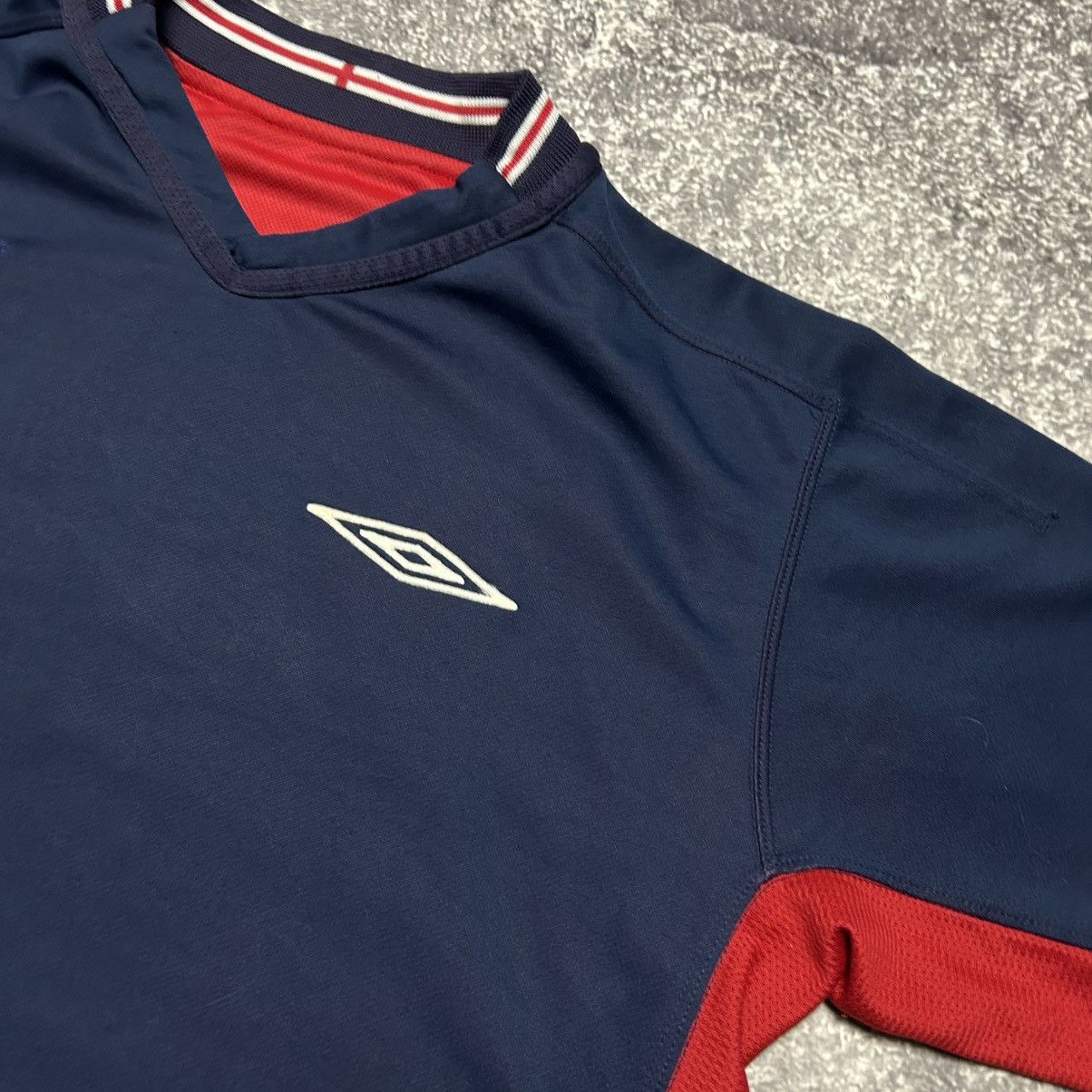 Umbro Vintage Umbro England 2004 Two-Sided home soccer jersey Size US M / EU 48-50 / 2 - 12 Thumbnail