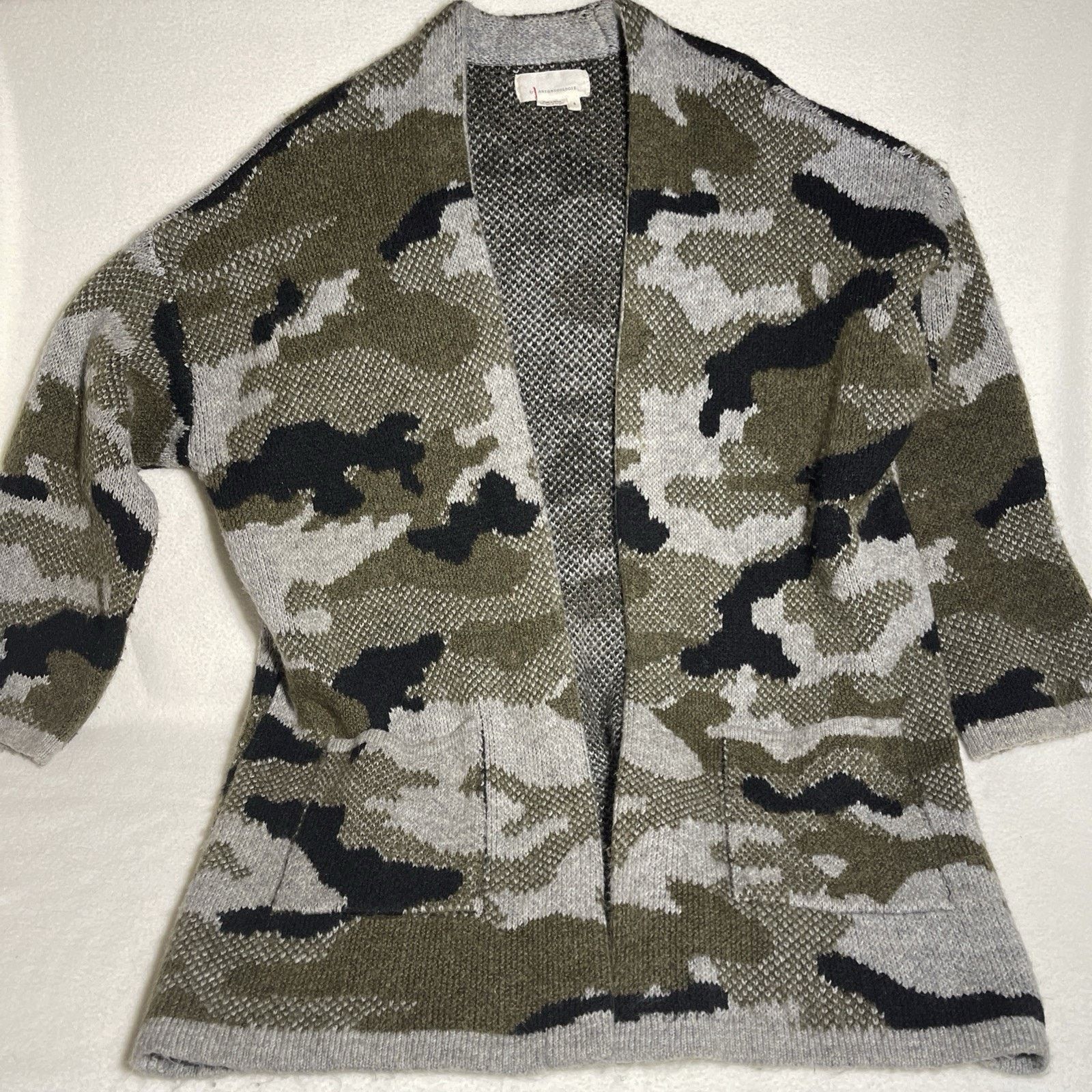 Anthropologie Anthropologie Camo Cardigan Sweater SM Size S / US 4 / IT 40 - 1 Thumbnail