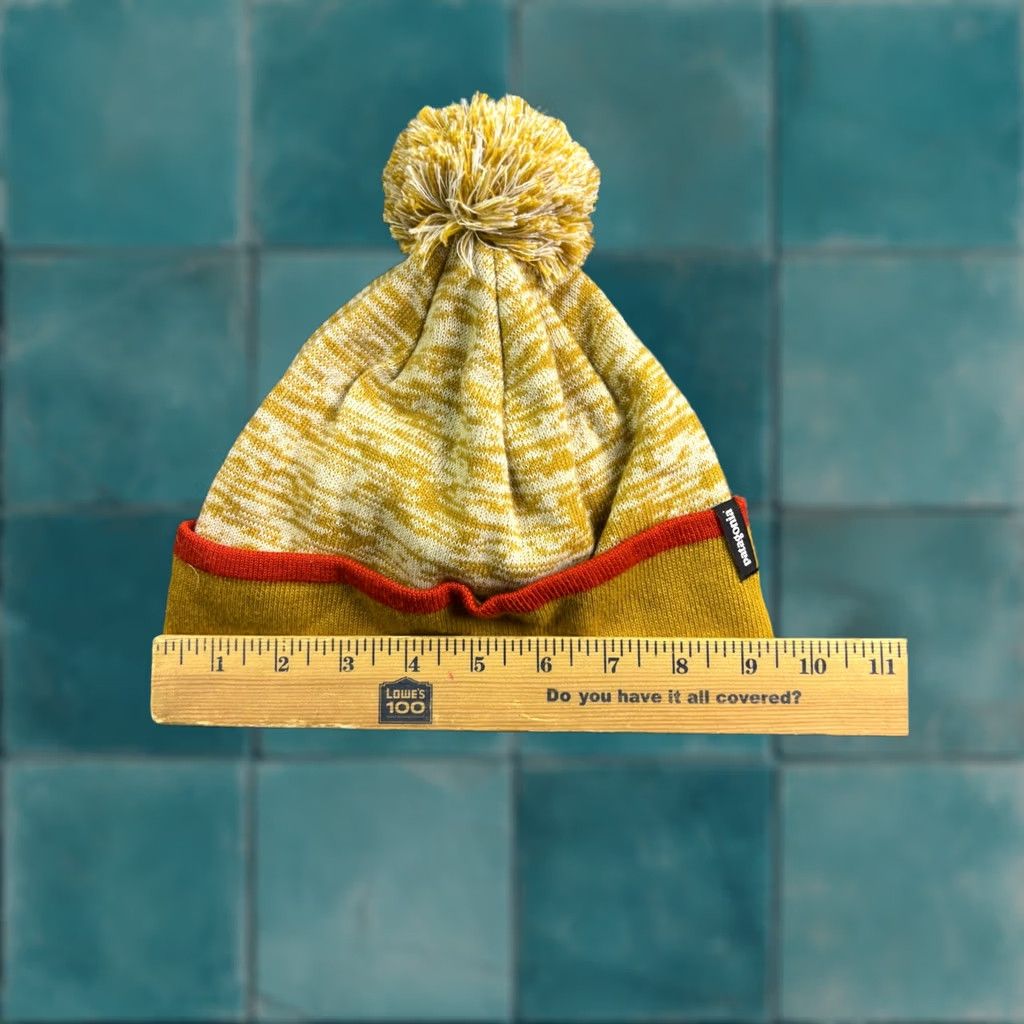 Patagonia Patagonia Beanie Unisex One Size Knit Yellow Pom Pom Logo Winter Hat 62230 Size ONE SIZE - 1 Thumbnail