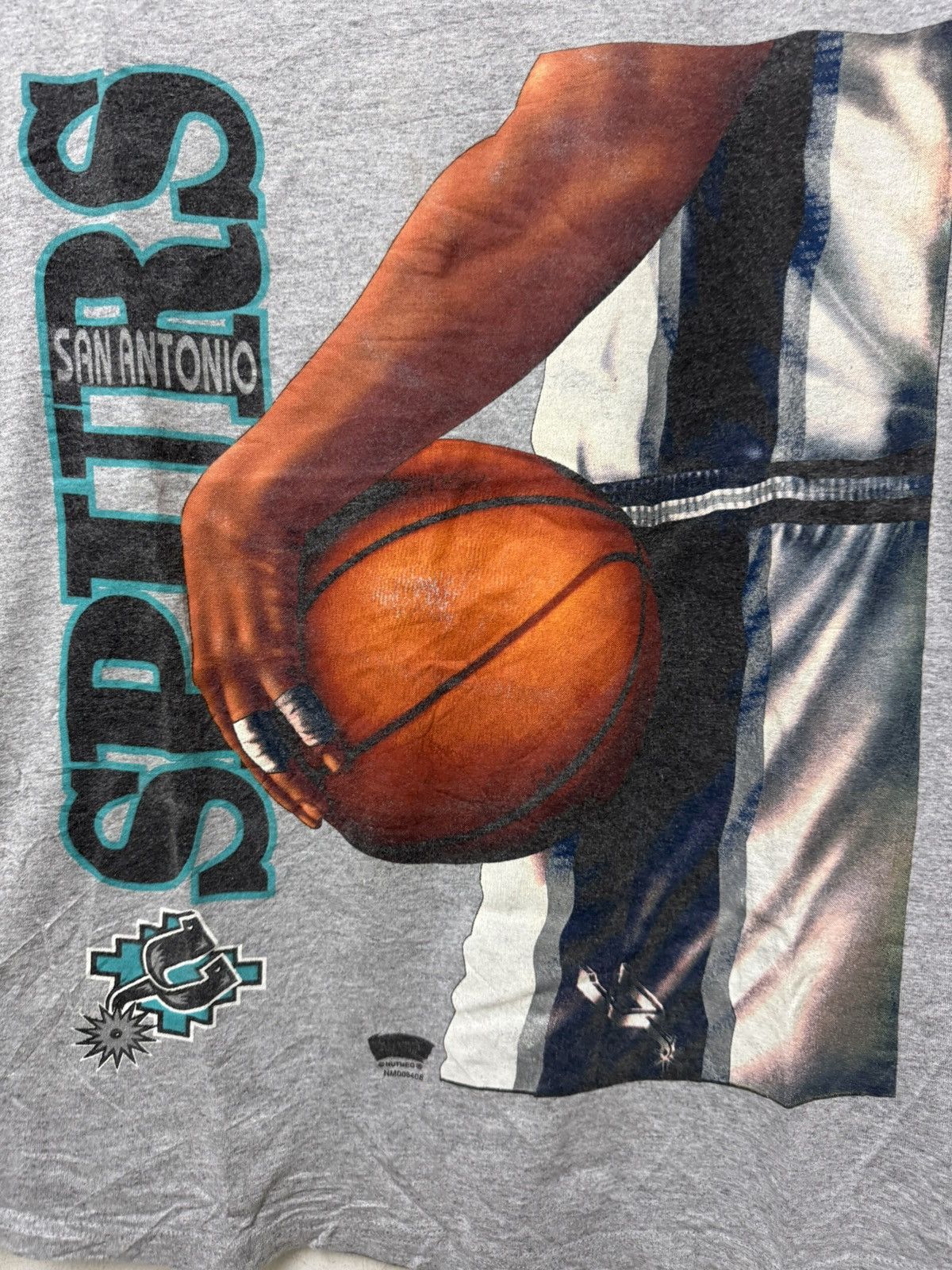 Vintage Vintage 90’s Spurs San Antonio Nutmweg Lee T shirt Size US M / EU 48-50 / 2 - 2 Thumbnail
