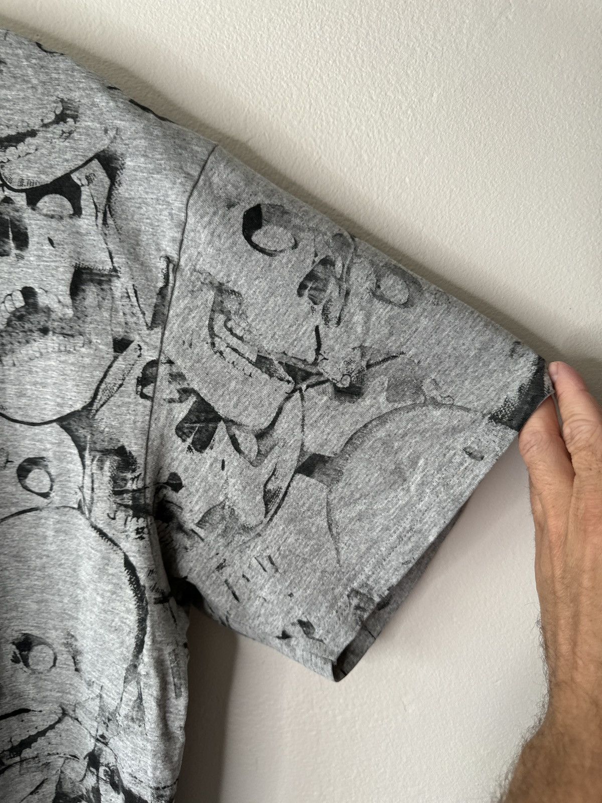 Nike × Vintage Vintage Nike Y2K Silver Tag Custom Skulls AOP T Shirt Size US XL / EU 56 / 4 - 10 Thumbnail