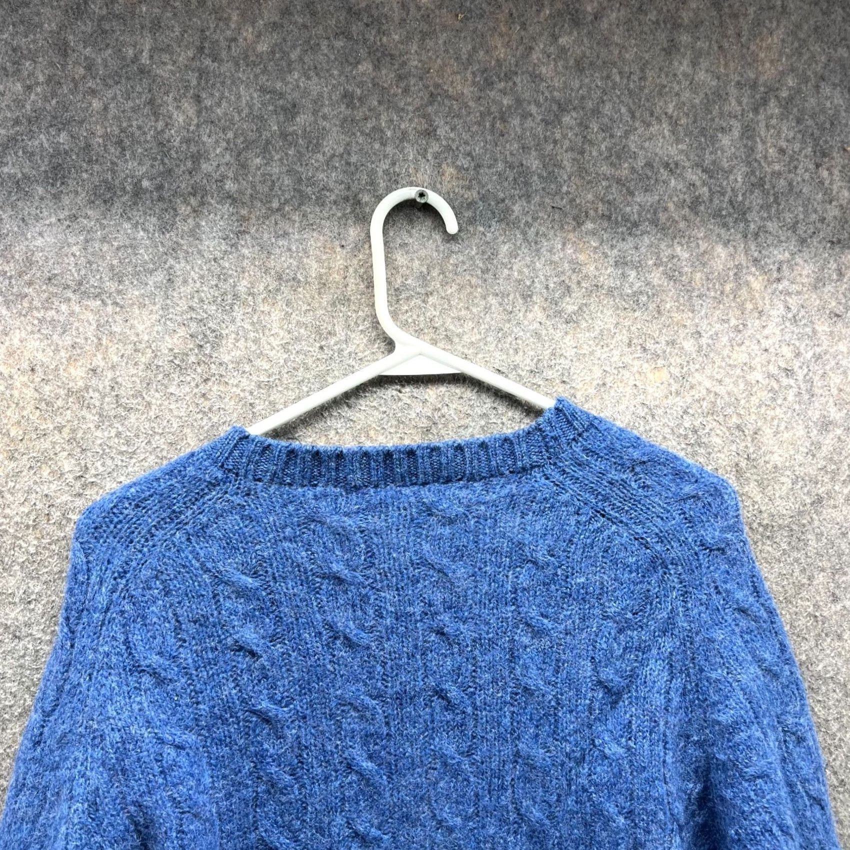 Brooks Brothers VINTAGE Brooks Brothers Sweater Mens 46 Blue Cable Knit Pullover Shetland Wool Crew Neck Long Sleeve Regular Fit Fall Winter Spring Size US XXL / EU 58 / 5 - 7 Thumbnail