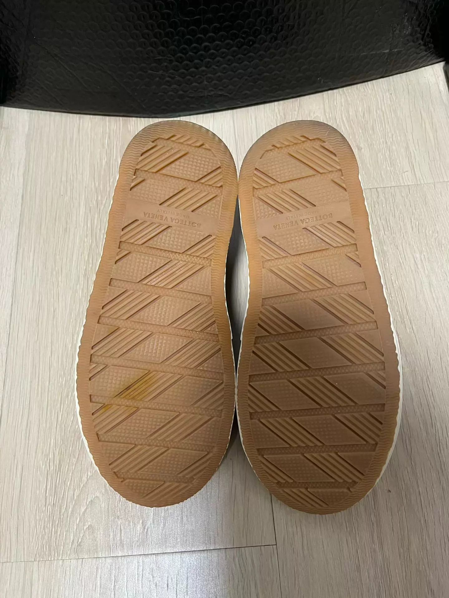 Bottega Veneta BOTTEGA VENETA Eliot Lt. Green LeatherCanvas 36 Worn Once Box Size US 5.5 / IT 35.5 - 6 Thumbnail