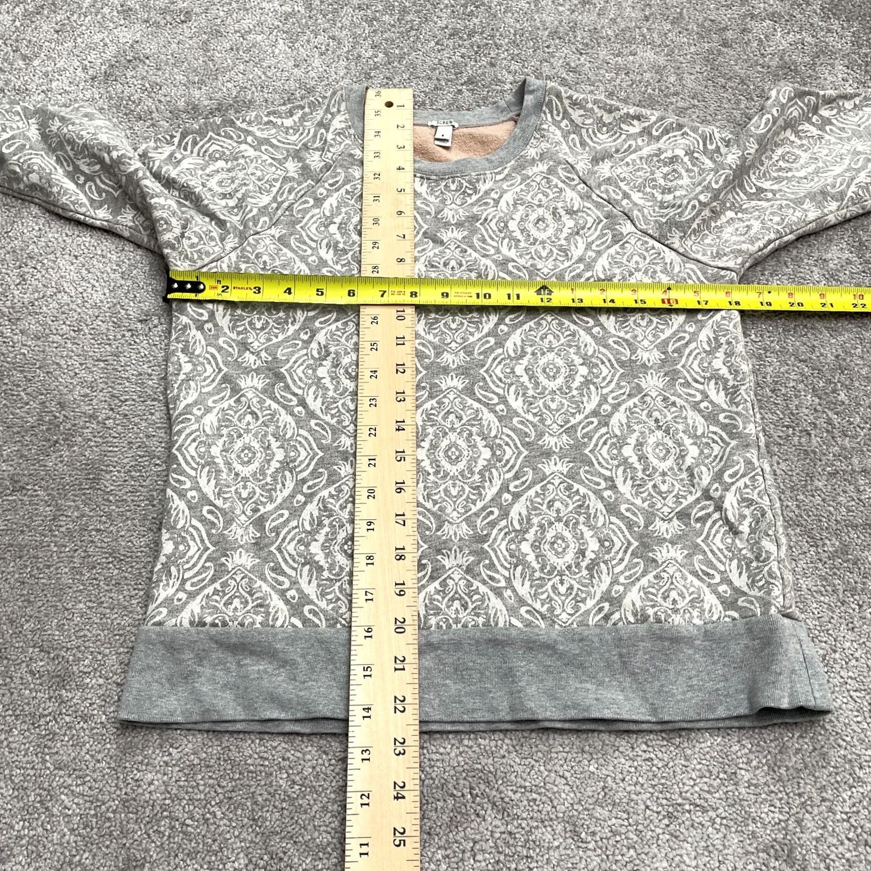 J.Crew J. Crew Paisley Pullover Sweatshirt Womens Small Gray White Cotton Casual Crew Neck Raglan Sleeve All Seasons Size S / US 4 / IT 40 - 7 Thumbnail