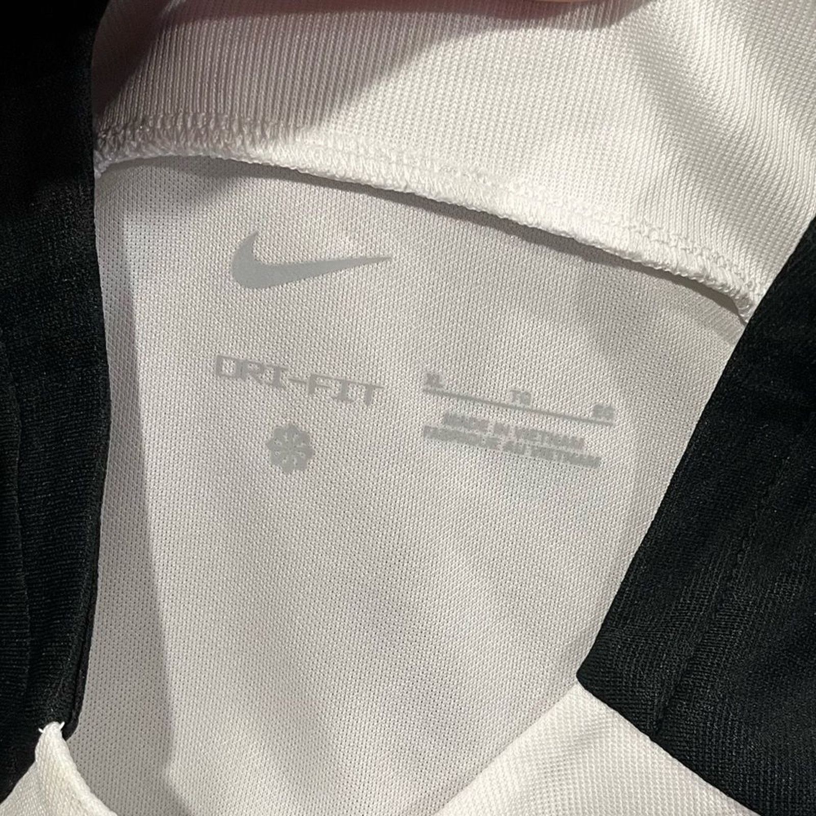Nike NWT Nike Dri-FIT Strike Short-Sleeve Top Mesh Panels XL Size XL / US 12-14 / IT 48-50 - 3 Thumbnail
