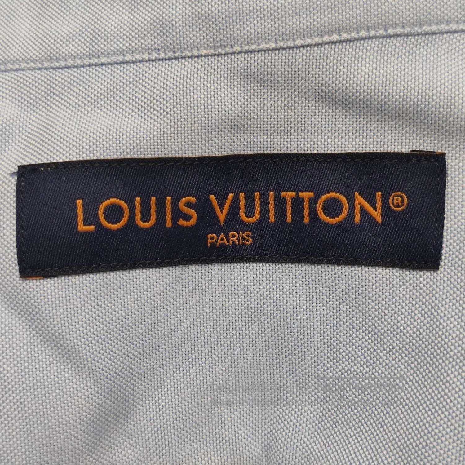 Louis Vuitton Louis Vuitton M Cotton Single-Breasted Spread Collar Shirt. Size US M / EU 48-50 / 2 - 3 Thumbnail