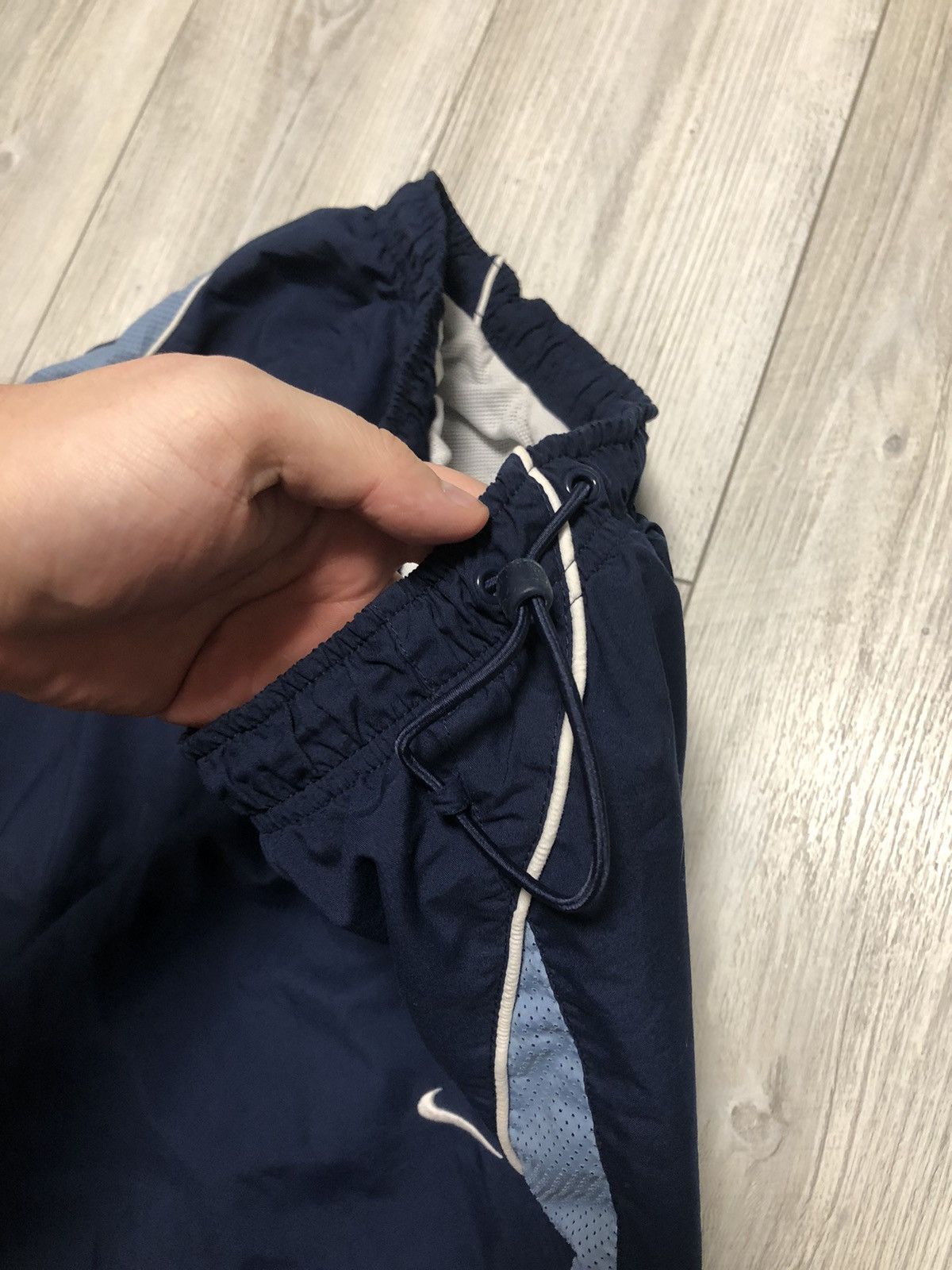 Nike Vintage Nike Nylon Shorts Drill Swoosh Y2K Size US 36 / EU 52 - 3 Thumbnail