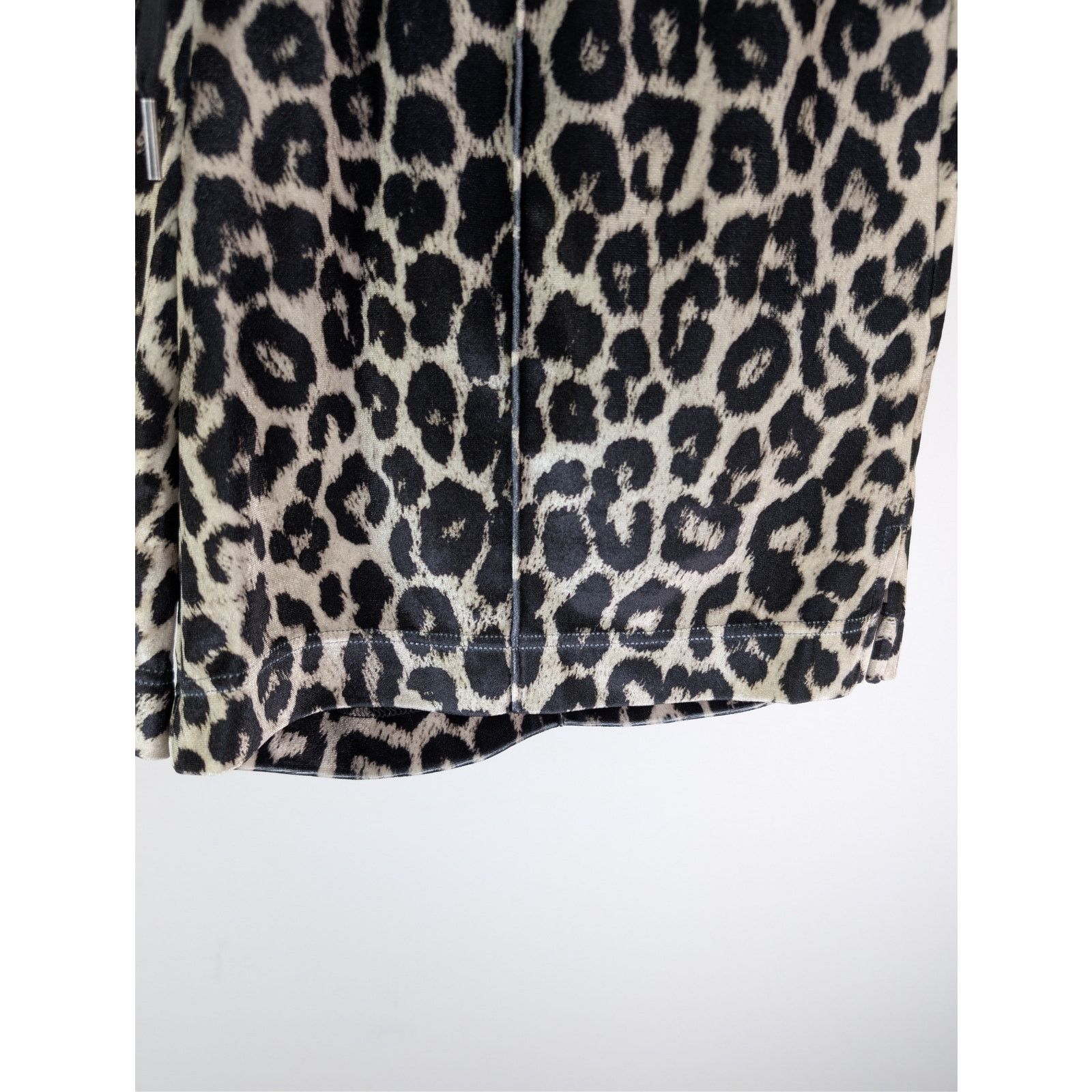 Tom Ford o1rshd1 Leopard-Print Cut and Sewn Knitted Shorts in Black Size US 34 / EU 50 - 9 Thumbnail