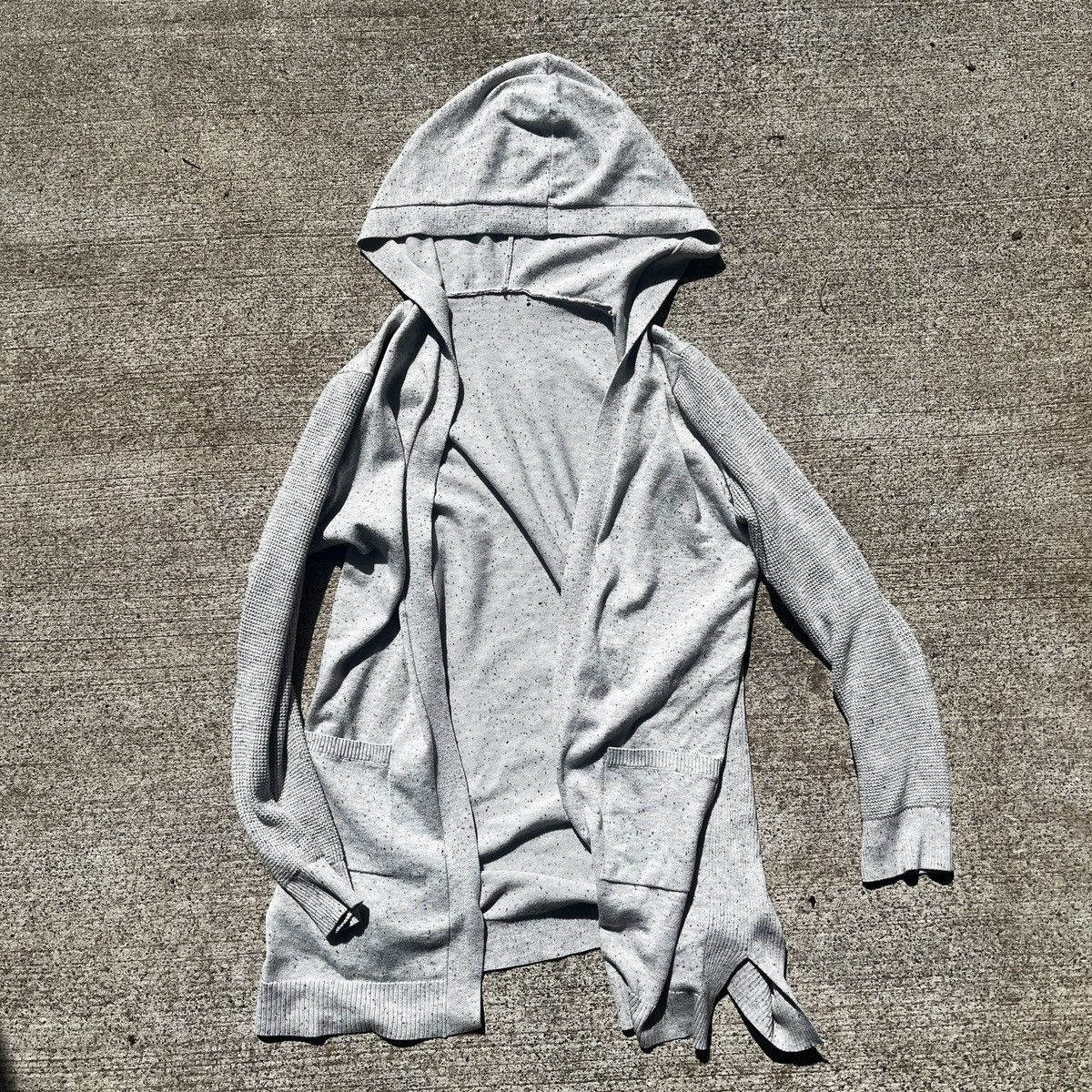 Vintage Vintage Grey Hooded Cardigan Avant Garde Y2K L Size US L / EU 52-54 / 3 - 1 Thumbnail