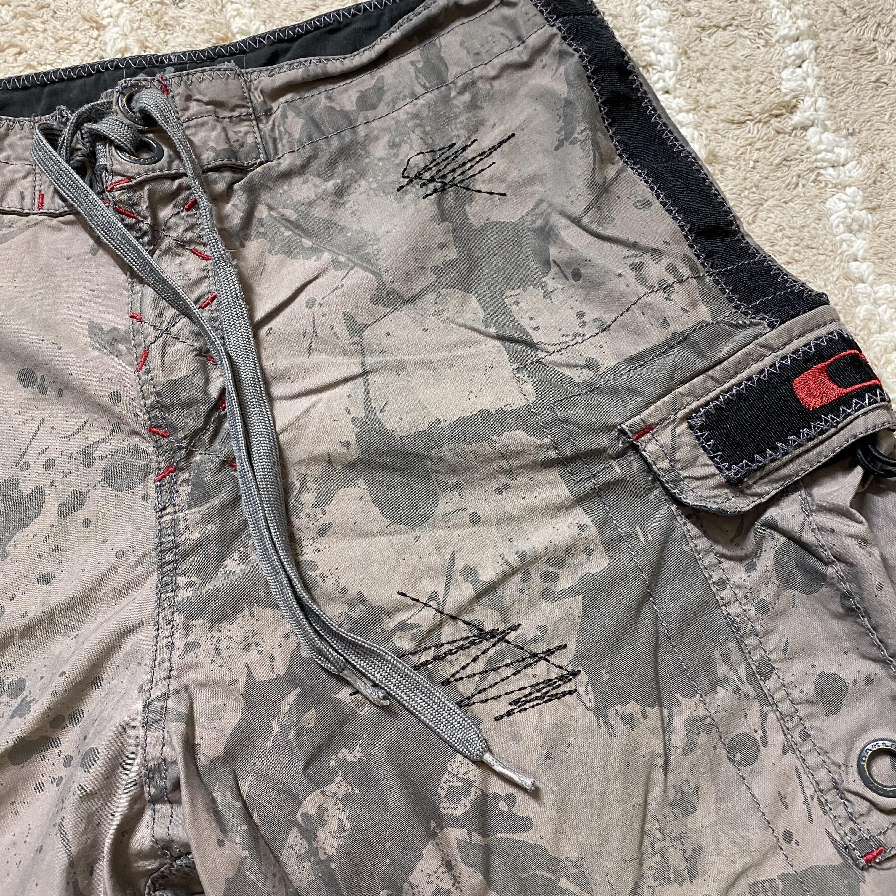 Oakley × Vintage Oakley y2k 2000s Gray Camo Drawstring Shorts Size US 33 - 3 Thumbnail