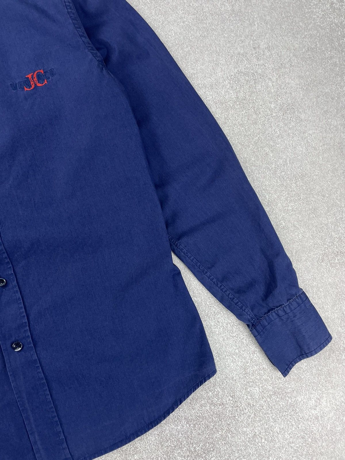 Versace × Versace Jeans Couture × Vintage Vintage Versace Jeans Couture Shirt Men’s Size US M / EU 48-50 / 2 - 2 Thumbnail