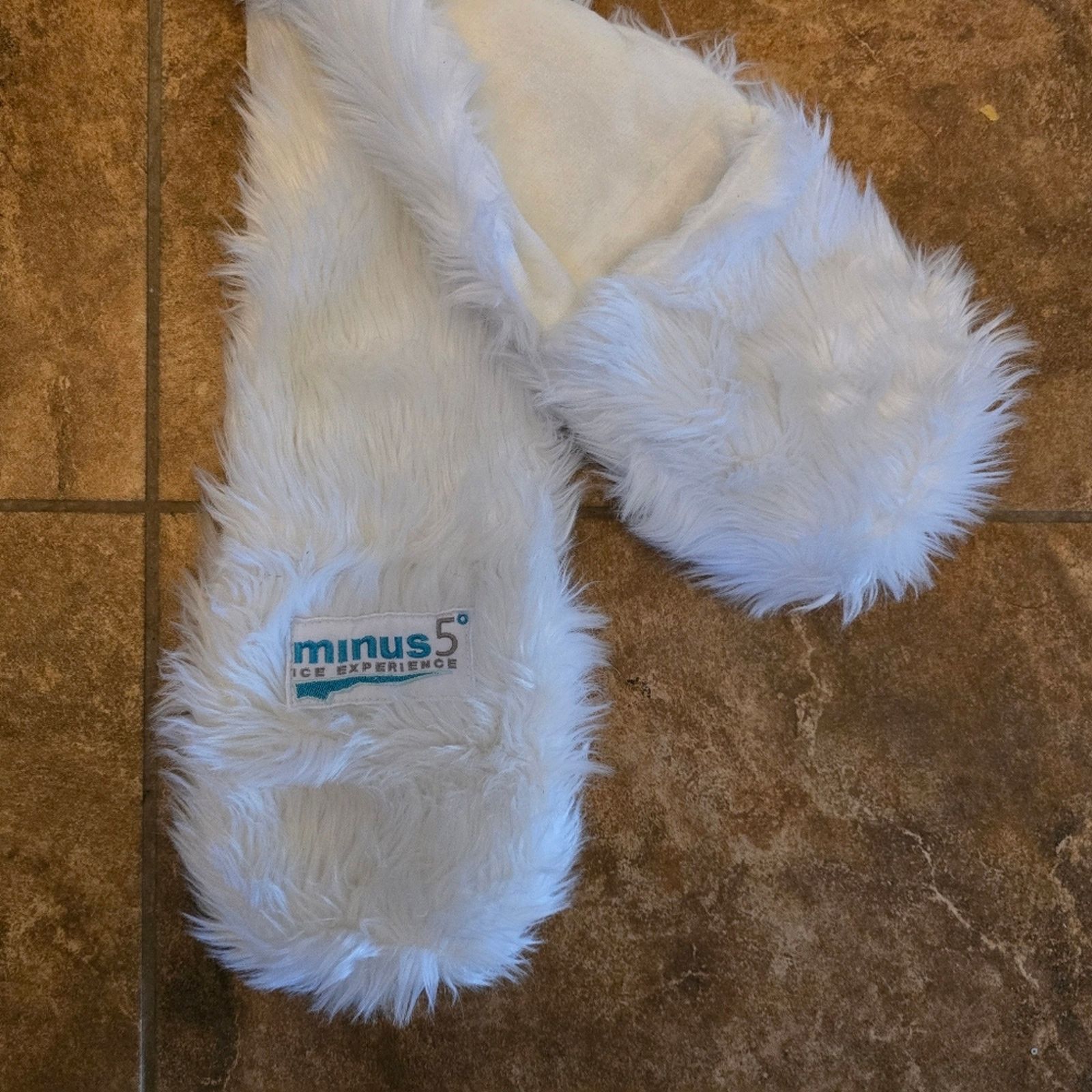 Other White | MINUS 5° | Faux Fur Animal Hat Size ONE SIZE - 3 Thumbnail