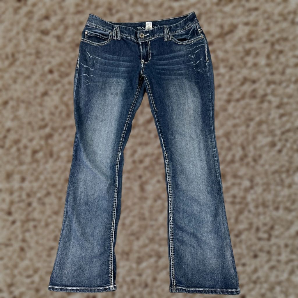 Vintage Maurices Jeans Women 5 Blue Denim Bootcut Low Rise 28x27 Cotton Western 5-Pocket Design Zipper Distressed Stretch Machine Washable Size 27" / US 4 / IT 40 - 1 Thumbnail