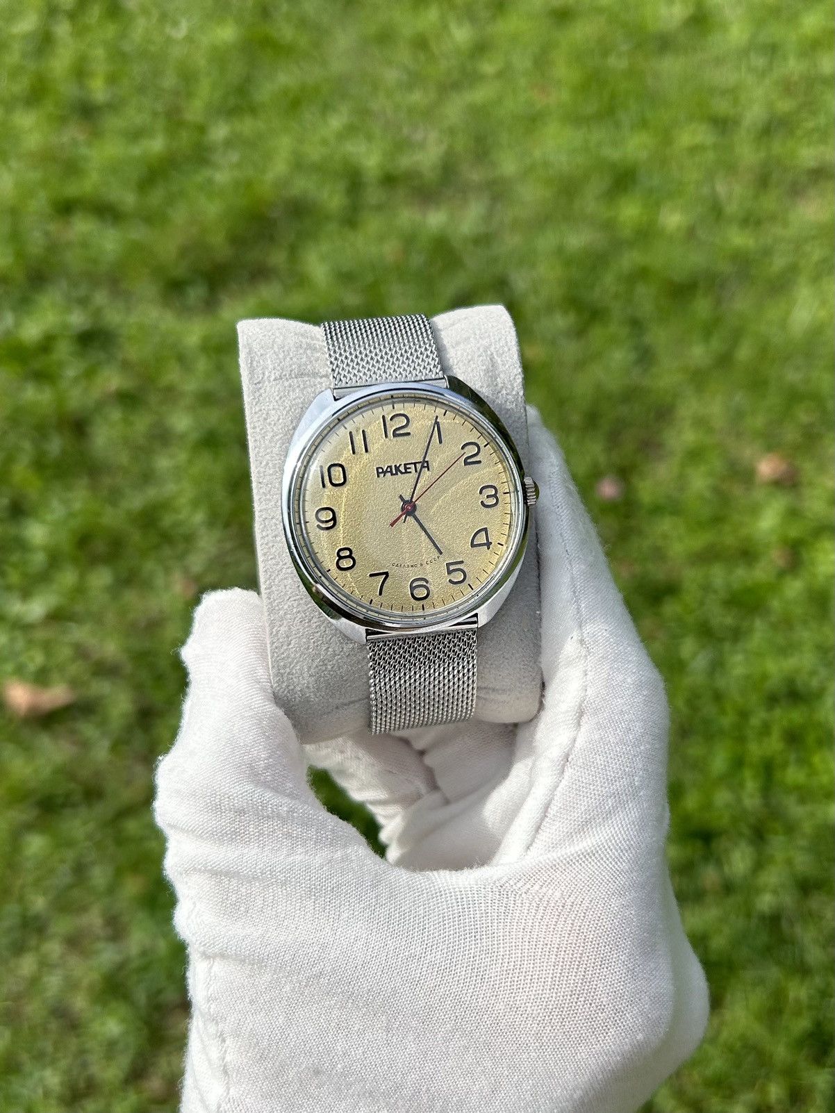 Vintage Vintage Watch Raketa Soviet USSR Mechanical Authentic 1980s Size ONE SIZE - 3 Thumbnail