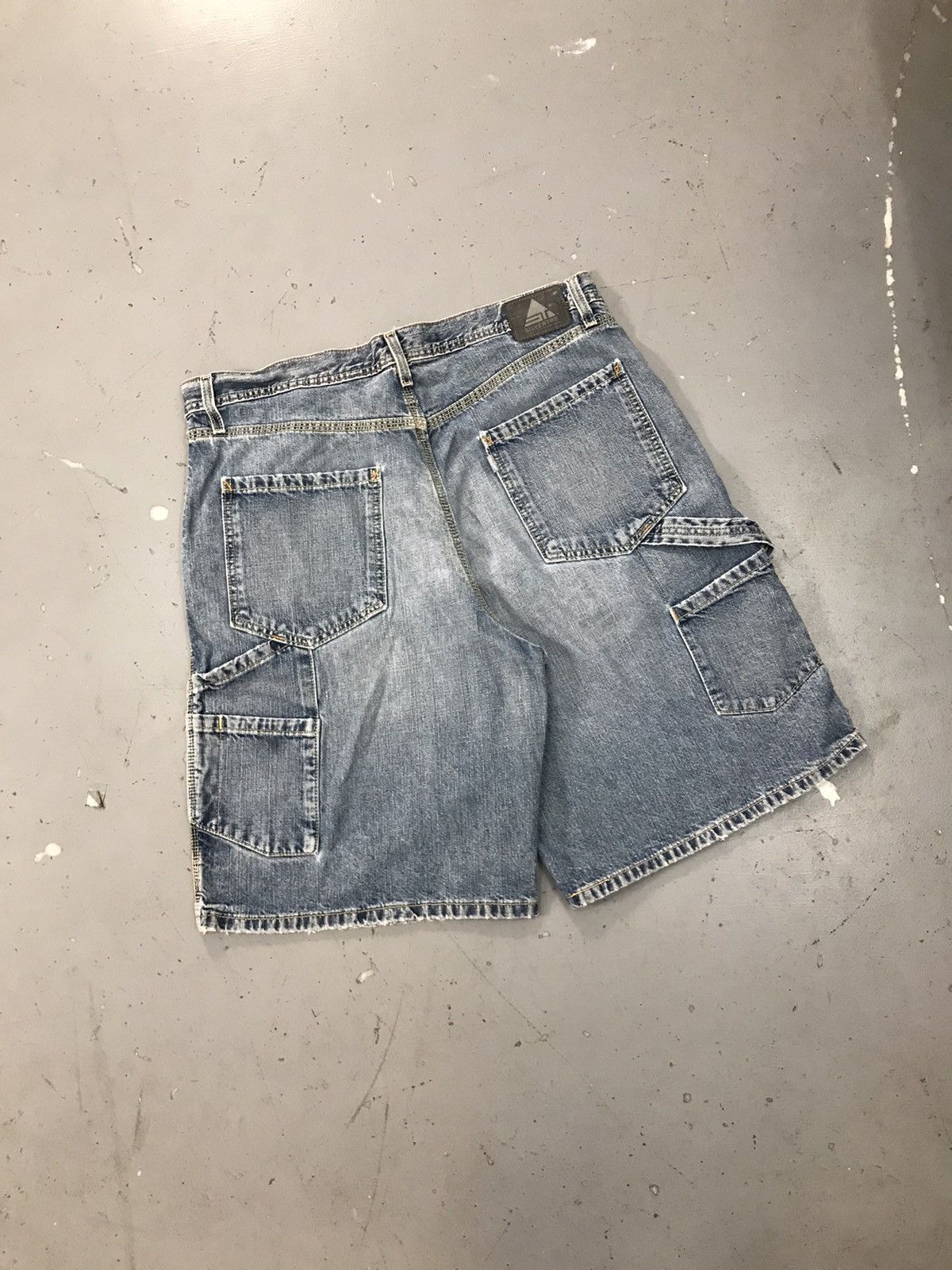 Levi's × Vintage Vintage Levi’s Strauss & co silver tab carpenter denim short Size US 38 / EU 54 - 7 Thumbnail